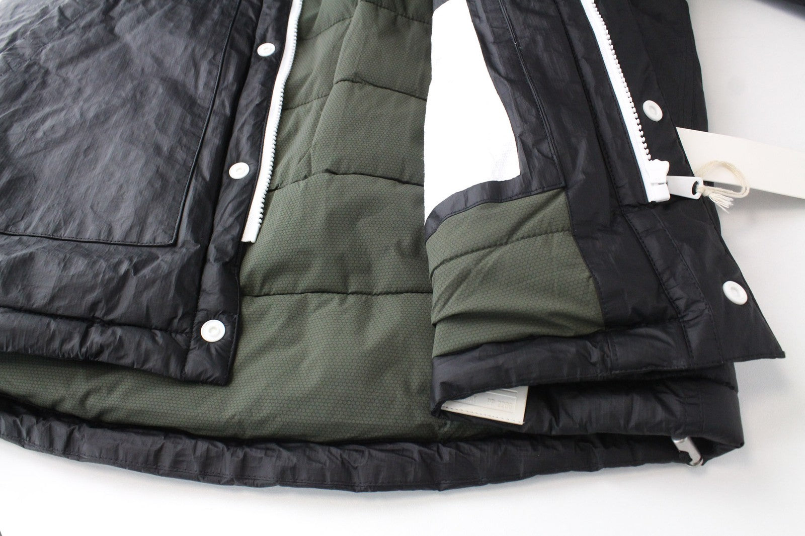 REPLAY Men's Jacket L Black Lined Zip Padded Casual Snapped Long Sleeve Coat