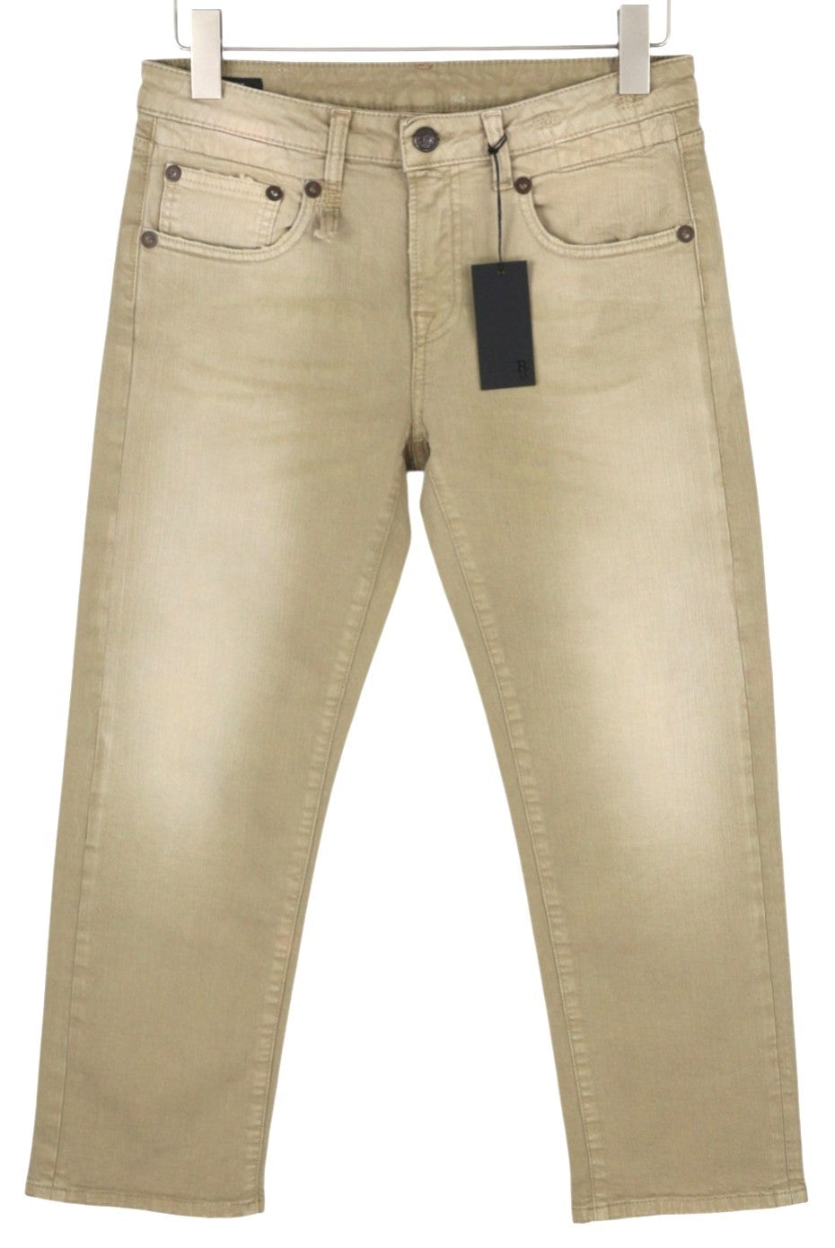 R13 berniukiški tiesūs moteriški džinsai 27 akmenukų ilgio, tamprūs, trumpinti, išblukintos rudos spalvos, rekomenduojama kaina – 695 € 