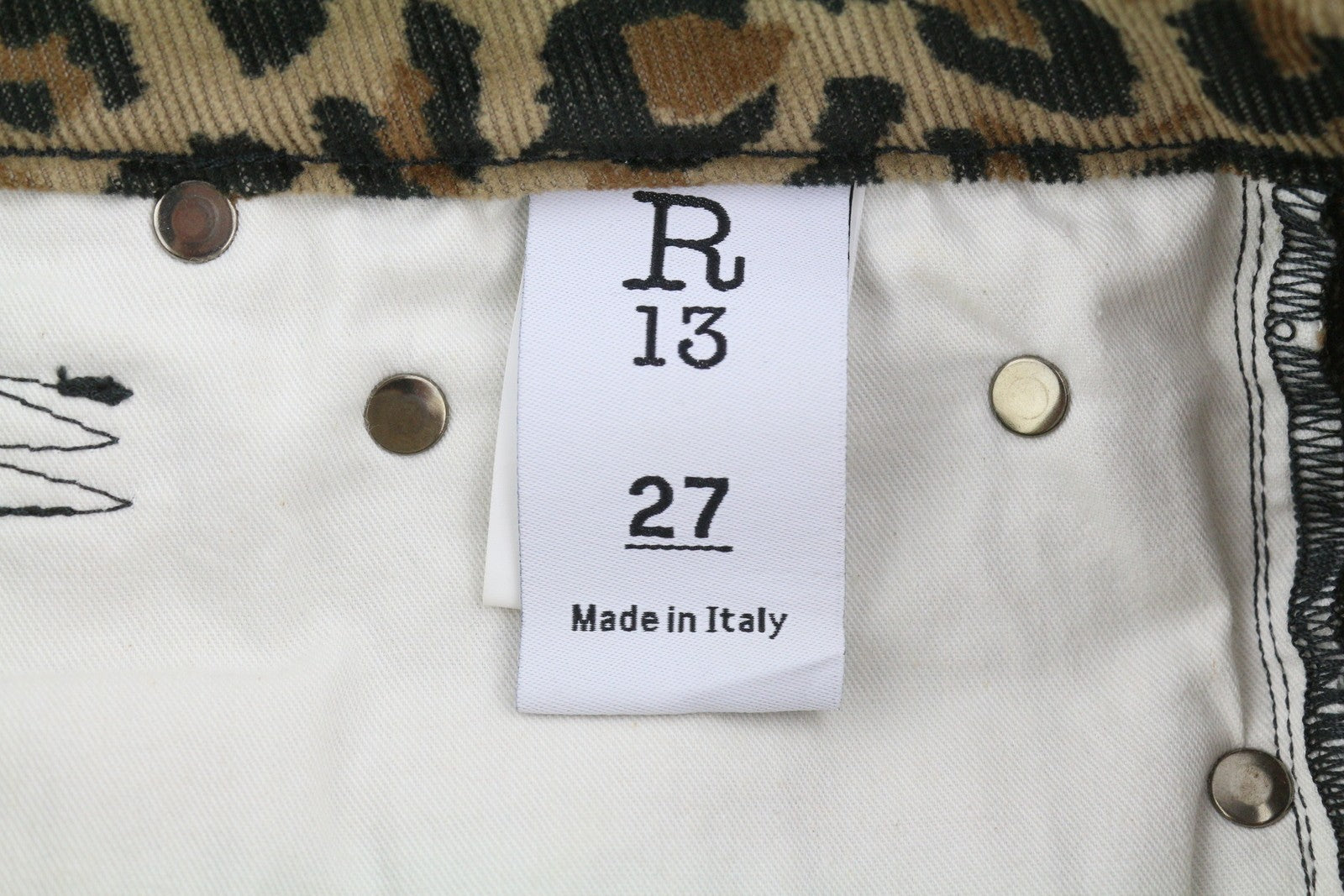 R13 Kick Fit moteriškos kelnės 27 gelsvai rudos leopardo rašto, aptemptos, platėjančios, iki kulkšnių, rudos 