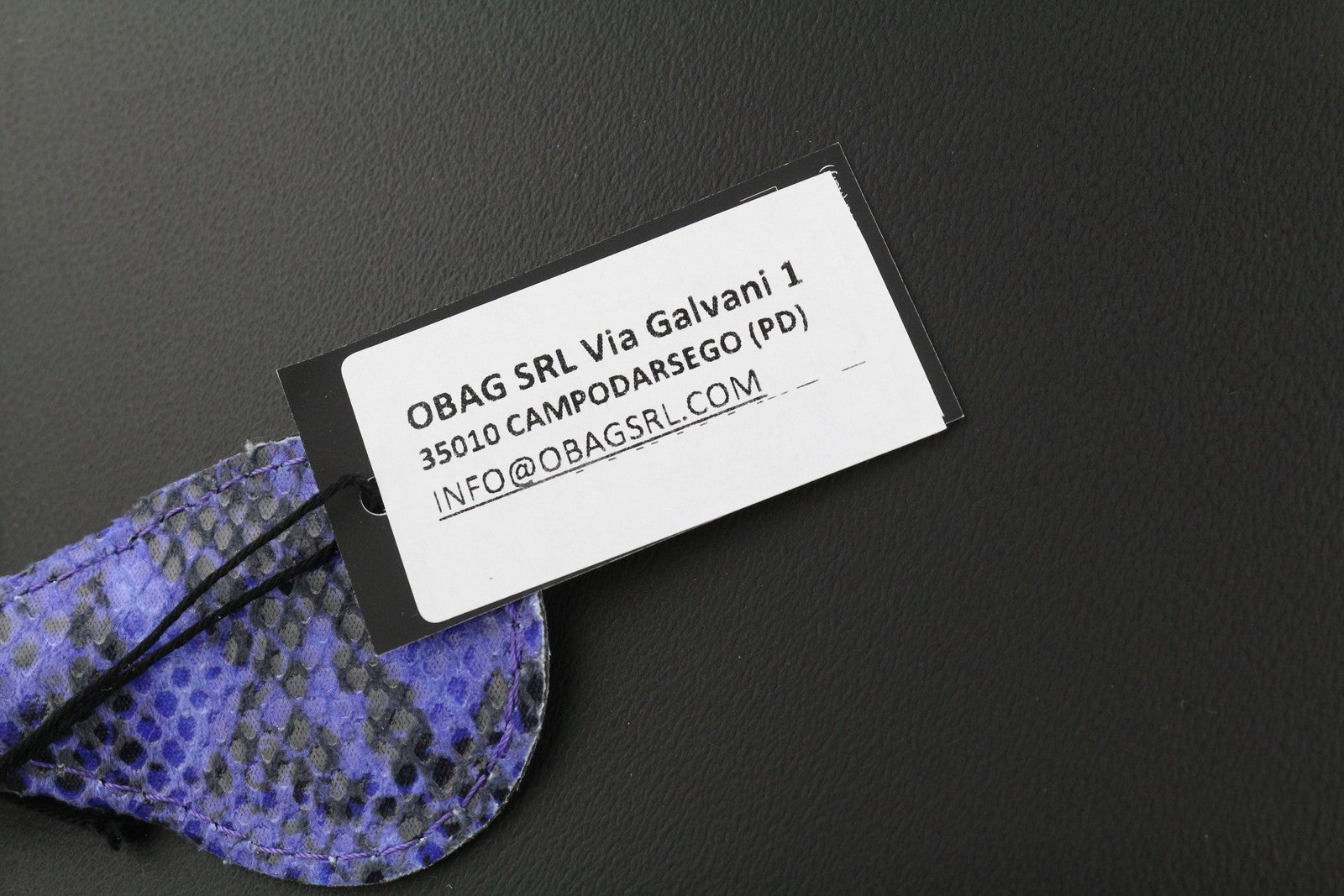 O BAG Chic moteriškas krepšys OS Snake violetinis, su dviem rankenomis, kvadratinis, juodas 