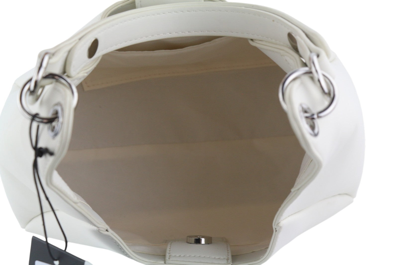 O BAG Ginevra moteriškas krepšys OS baltas su magnetiniu užsegimu, pamušalu ir per petį logotipu. 