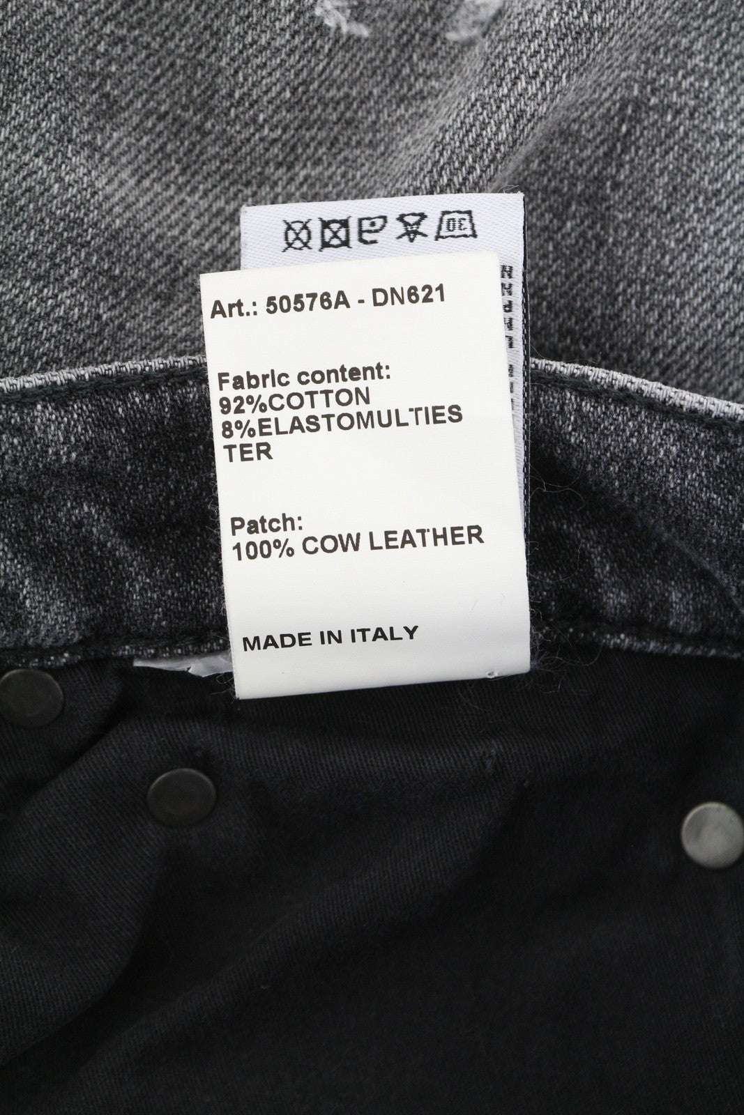 R13 Jennie siaurėjančios moteriškos džinsinės kelnės, 27 vnt., pilkos, skalbtos, plėšytos, suplėšytos odos imitacija. RMK 540 € 