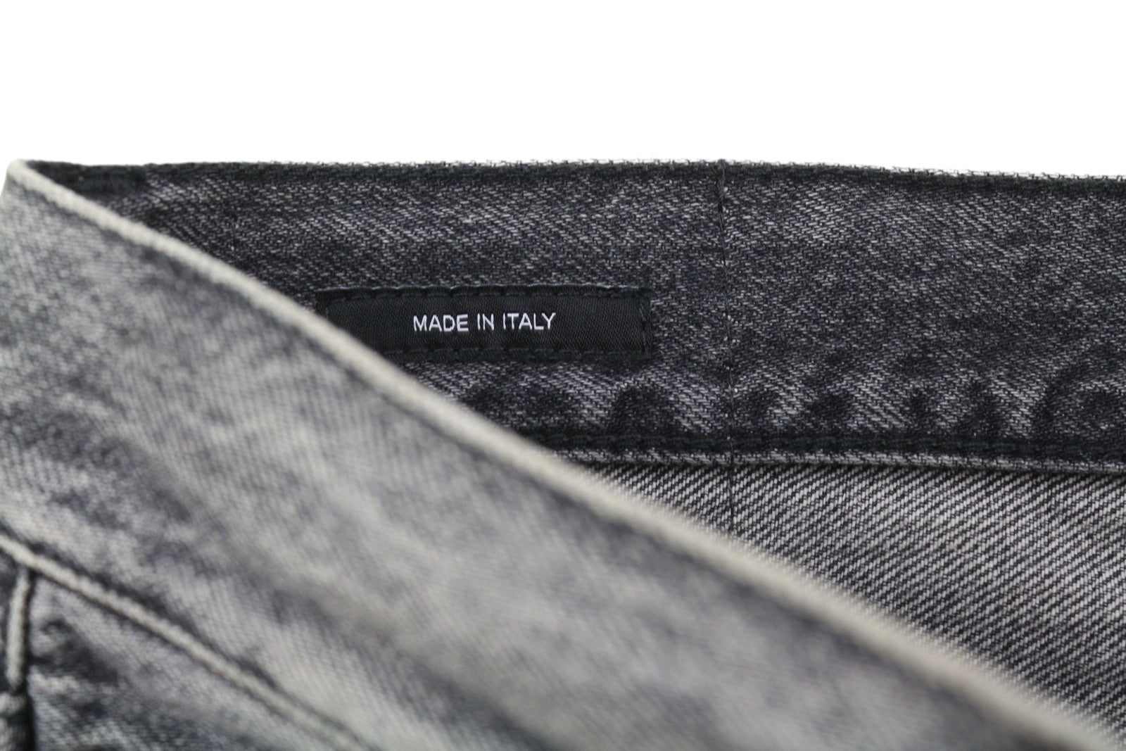 R13 Boyfriend moteriški džinsai 25 Leyton juodi išblukinti, trumpi, laisvo kirpimo džinsai iki kulkšnių 