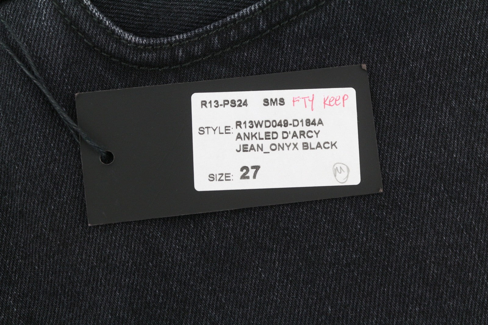 R13 „Ankled D'Arcy“ moteriški džinsai, 27, onikso juodumo, išblukinto, laisvo kirpimo, plačių klešnių. 