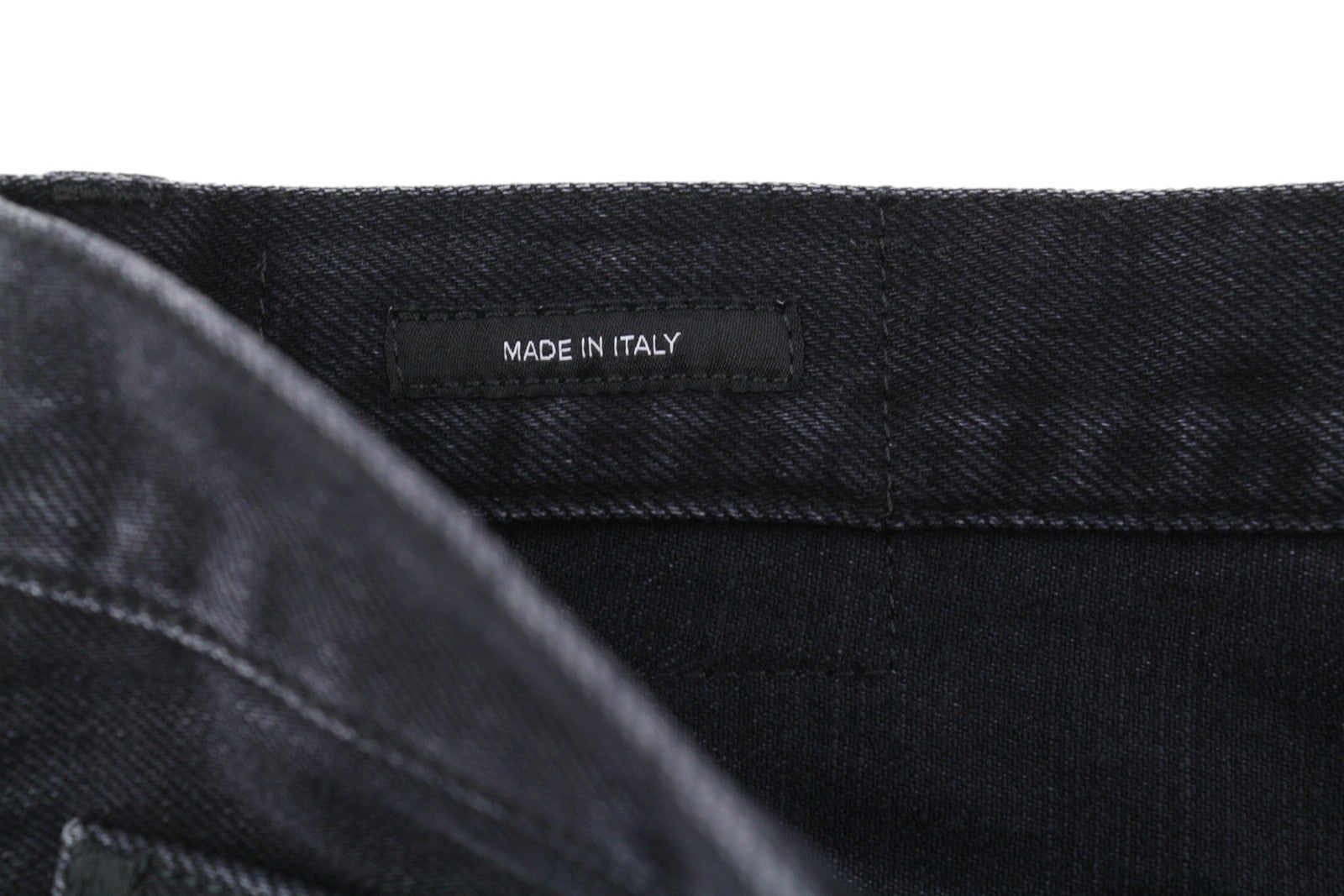 R13 „Ankled D'Arcy“ moteriški džinsai, 27, onikso juodumo, išblukinto, laisvo kirpimo, plačių klešnių. 