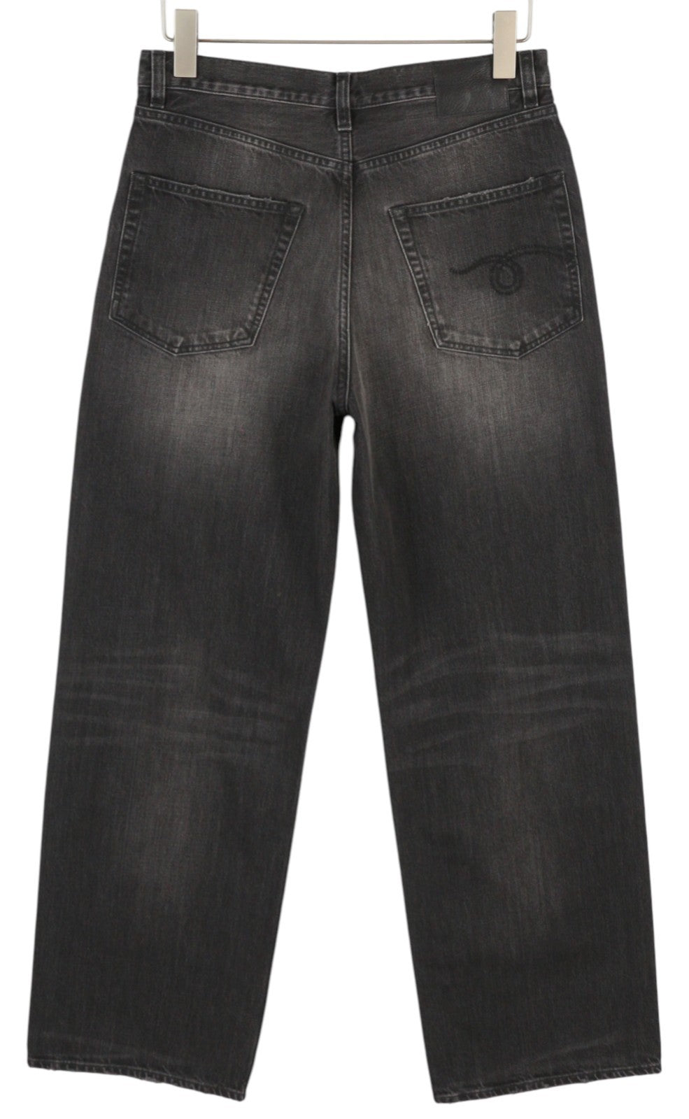 R13 D'Arcy laisvi moteriški džinsai, 27 Wilson juodi, išblukinti, laisvo kirpimo džinsai, rekomenduojama kaina – 700 € 