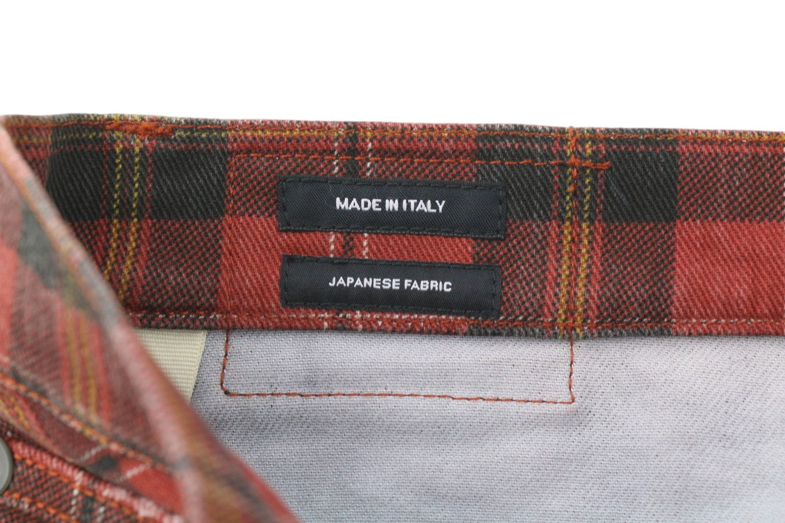 R13 Pasiūtos moteriškos kelnės, 27, pelenų raudonumo, languotos, laisvo kirpimo, iki kulkšnių. RMK 710 € 