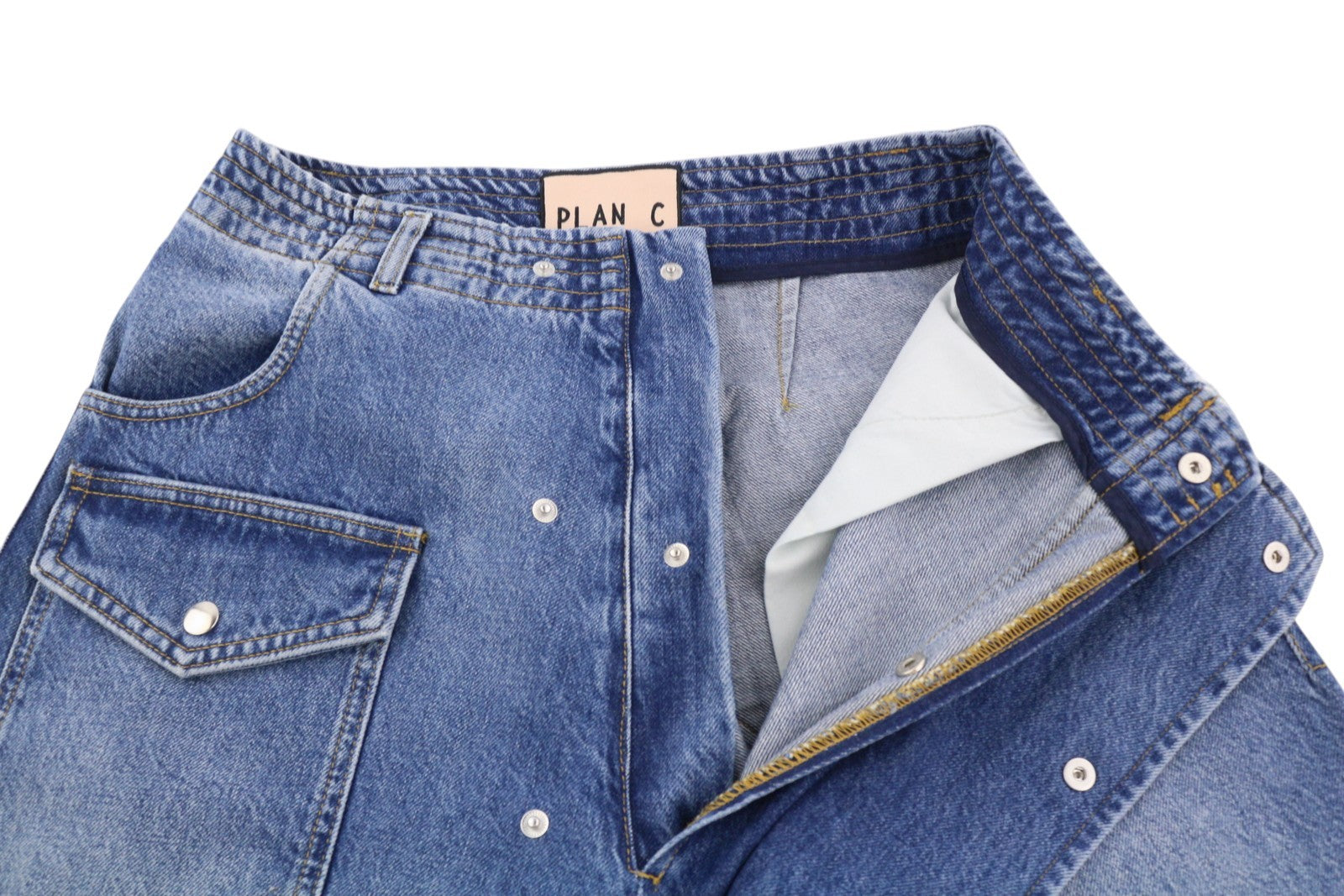 PLAN C moteriški džinsai, 42 dydžio, mėlyni, laisvo kirpimo, blukinto džinso užsegimai, rekomenduojama kaina – 579 € 