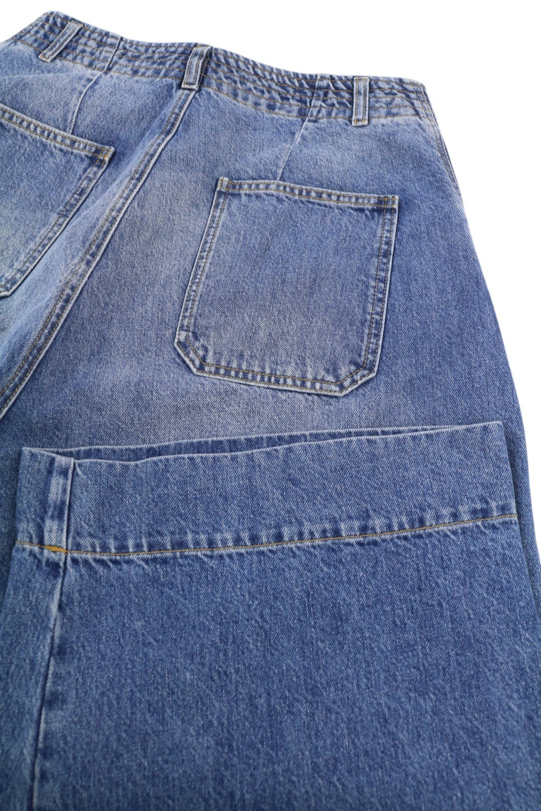 PLAN C moteriški džinsai, 42 dydžio, mėlyni, laisvo kirpimo, blukinto džinso užsegimai, rekomenduojama kaina – 579 € 