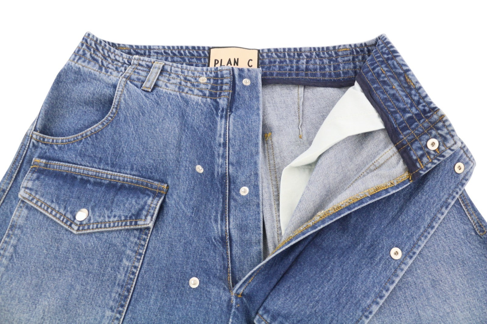PLAN C moteriški džinsai, 44 dydžio, mėlyni, laisvo kirpimo, blukinto džinso užsegimai, rekomenduojama kaina – 579 € 