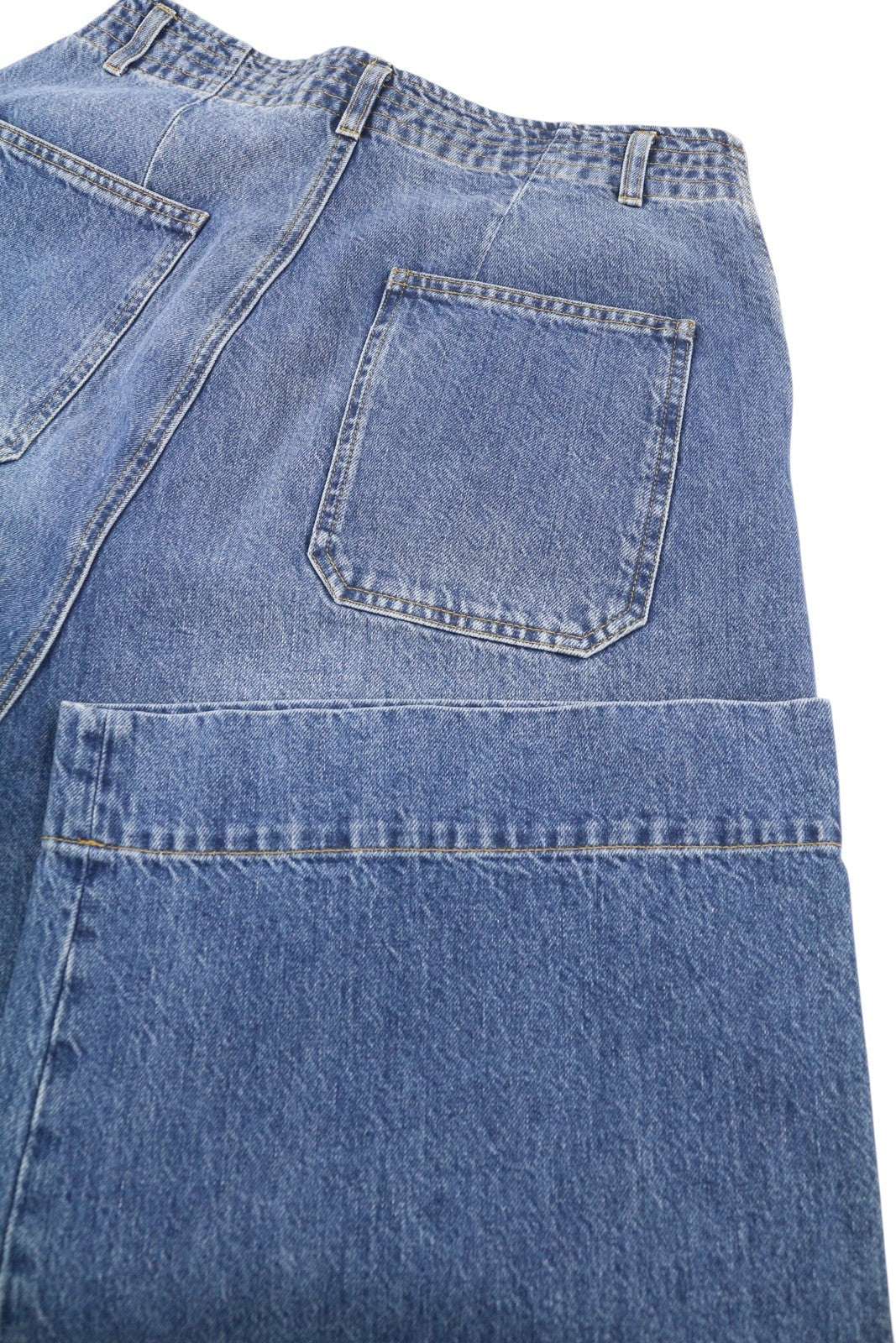 PLAN C moteriški džinsai, 44 dydžio, mėlyni, laisvo kirpimo, blukinto džinso užsegimai, rekomenduojama kaina – 579 € 