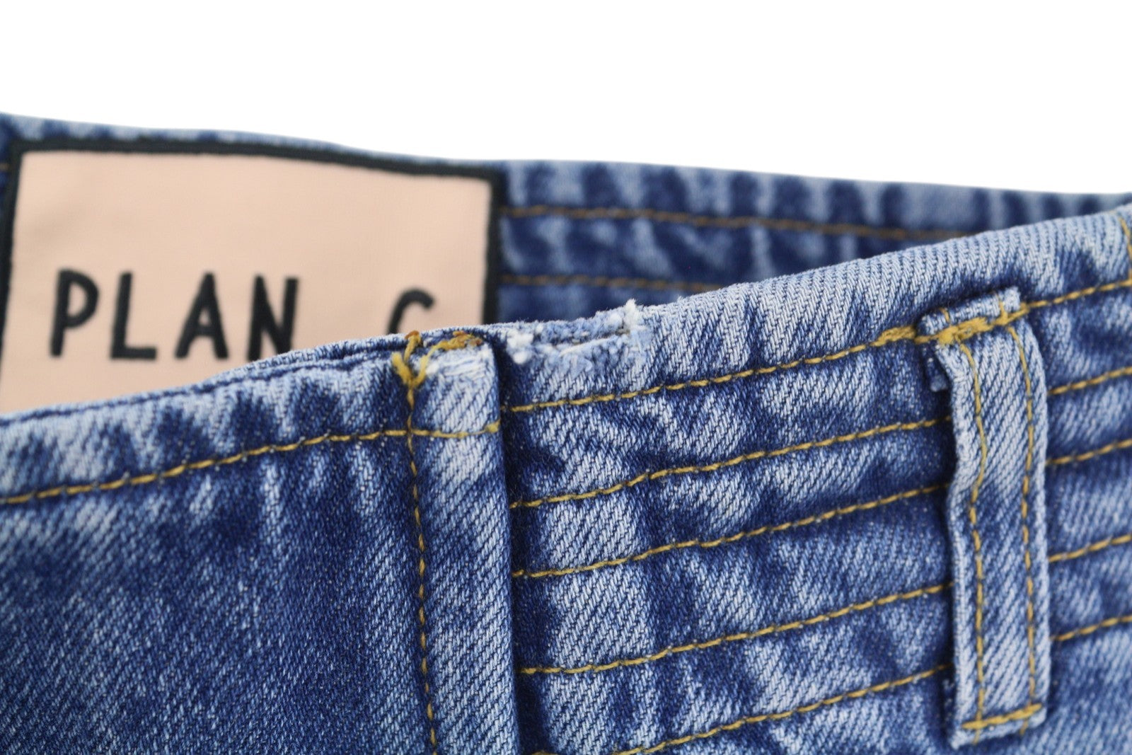 PLAN C moteriški džinsai, 44 dydžio, mėlyni, laisvo kirpimo, blukinto džinso užsegimai, rekomenduojama kaina – 579 € 