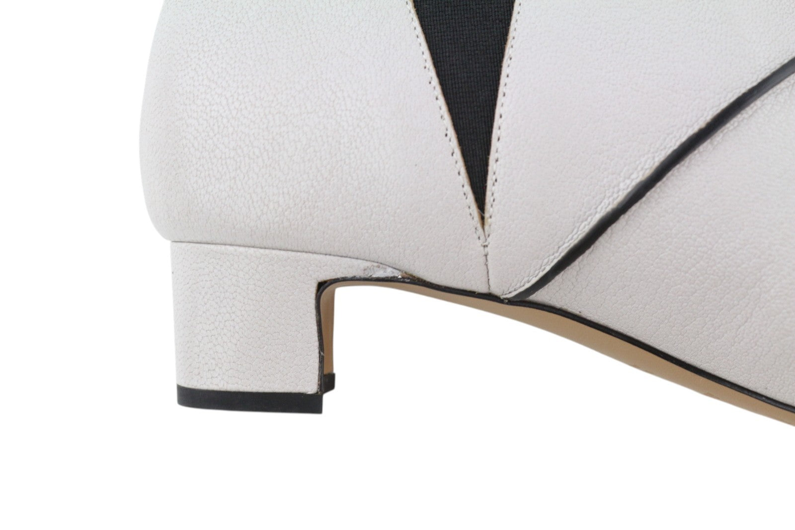 EMPORIO ARMANI X3M311 moteriški bateliai, 37 dydis, balti, odiniai, smaili nosis, kulkšnies pakulnė. 