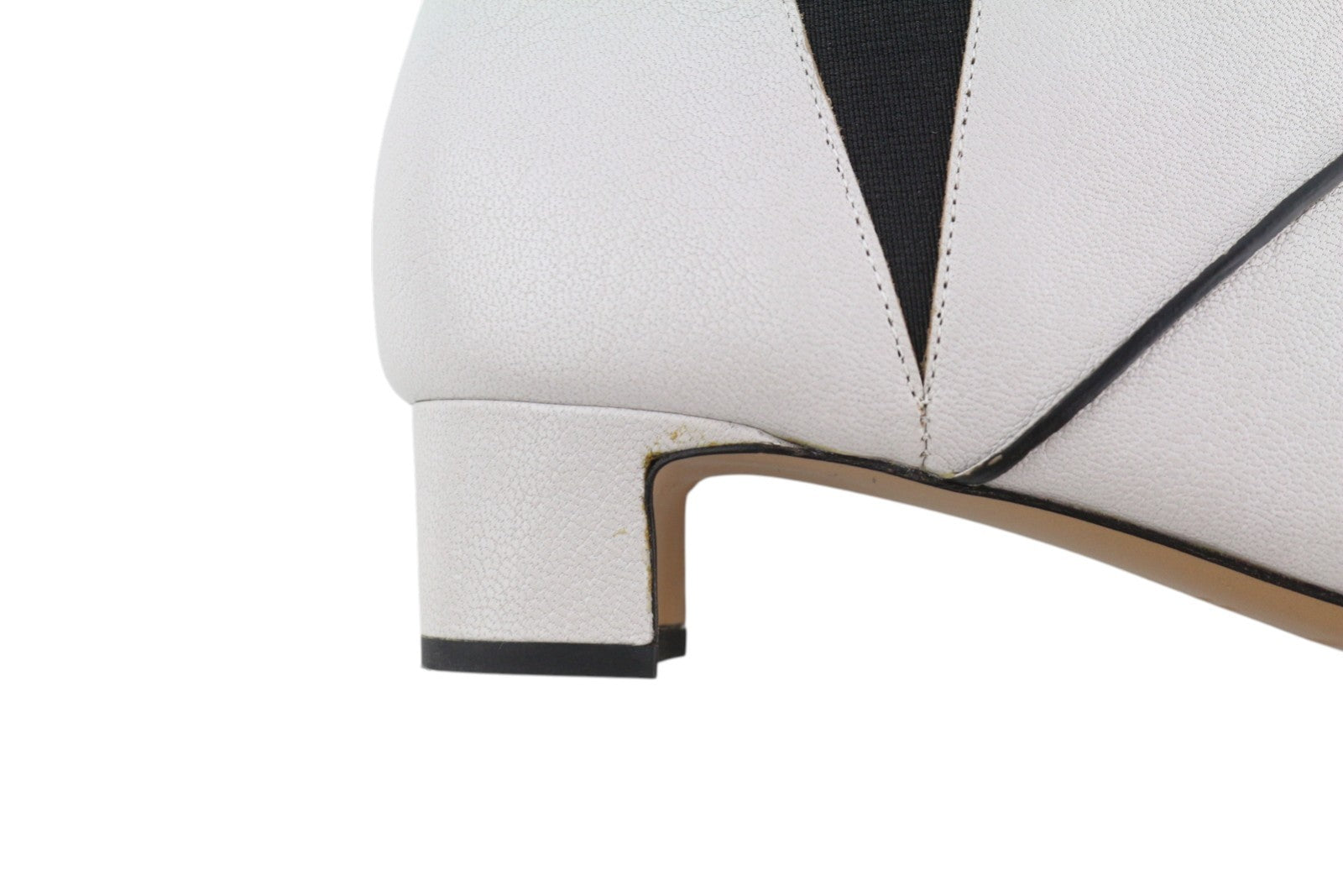 EMPORIO ARMANI X3M311 moteriški bateliai, 37 dydis, balti, odiniai, smaili nosis, kulkšnies pakulnė. 