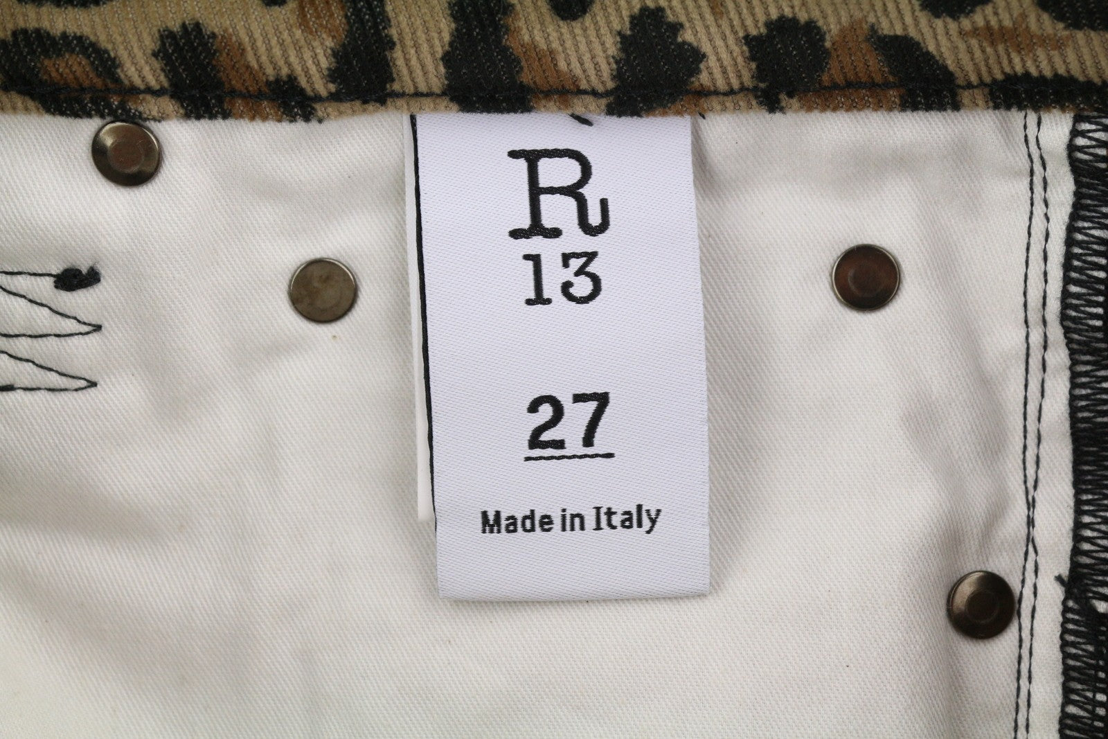 R13 Kick Fit moteriškos kelnės 27 gelsvai rudos leopardo rašto, aptemptos, platėjančios, iki kulkšnių, rudos 