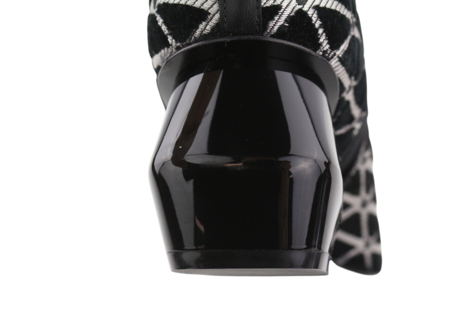 EMPORIO ARMANI X3M294 moteriški aulinukai juodos spalvos, odiniai, su detalėmis, logotipu ir spauda, ​​aukštakulniai 