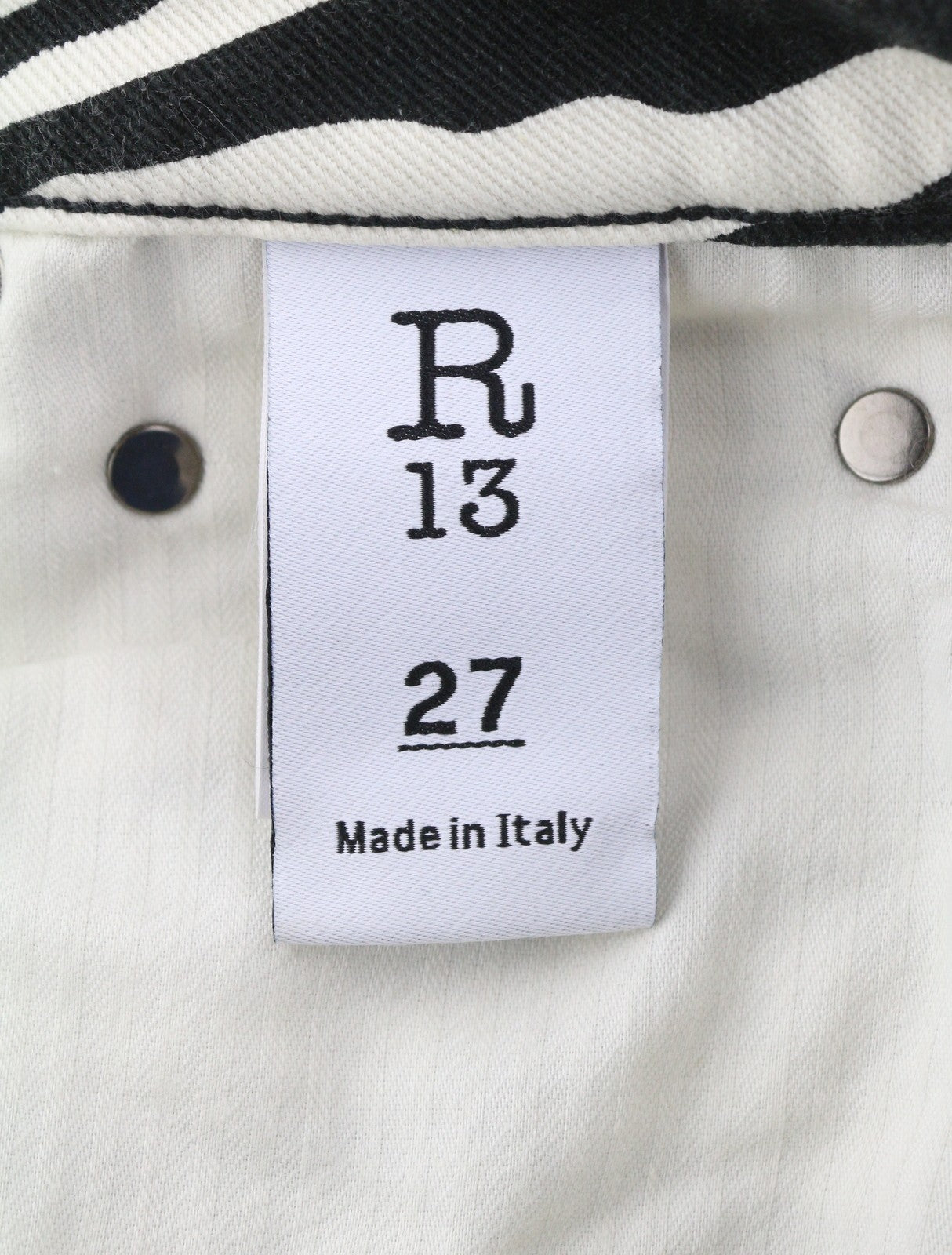 R13 Kick Fit moteriški džinsai, 27 dydžio, zebro rašto, iki kulkšnių, trumpinti, platėjantys, RRP 499 € 