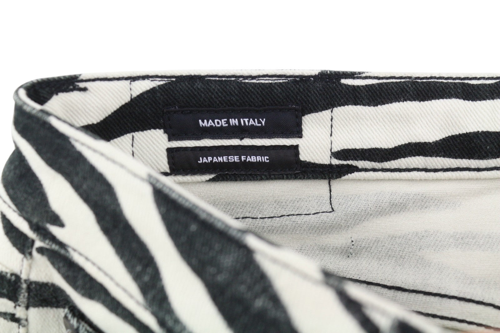 R13 Alison Skinny moteriški džinsai, 27 dydžio, su zebro raštu, užtrauktuku, laisvalaikio džinsinis logotipas. Rekomenduojama kaina – 599 €. 