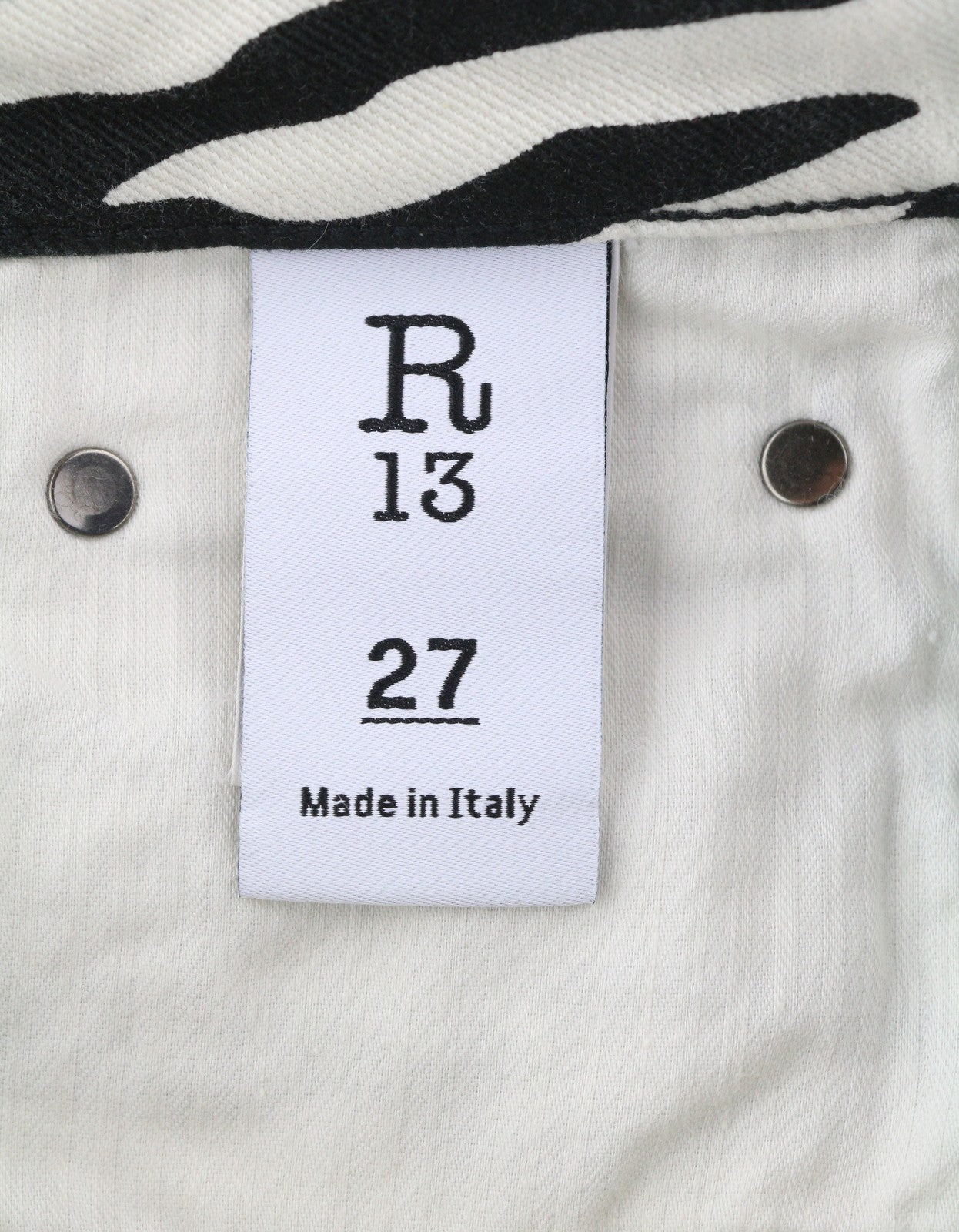 R13 Alison Skinny moteriški džinsai, 27 dydžio, su zebro raštu, užtrauktuku, laisvalaikio džinsinis logotipas. Rekomenduojama kaina – 599 €. 