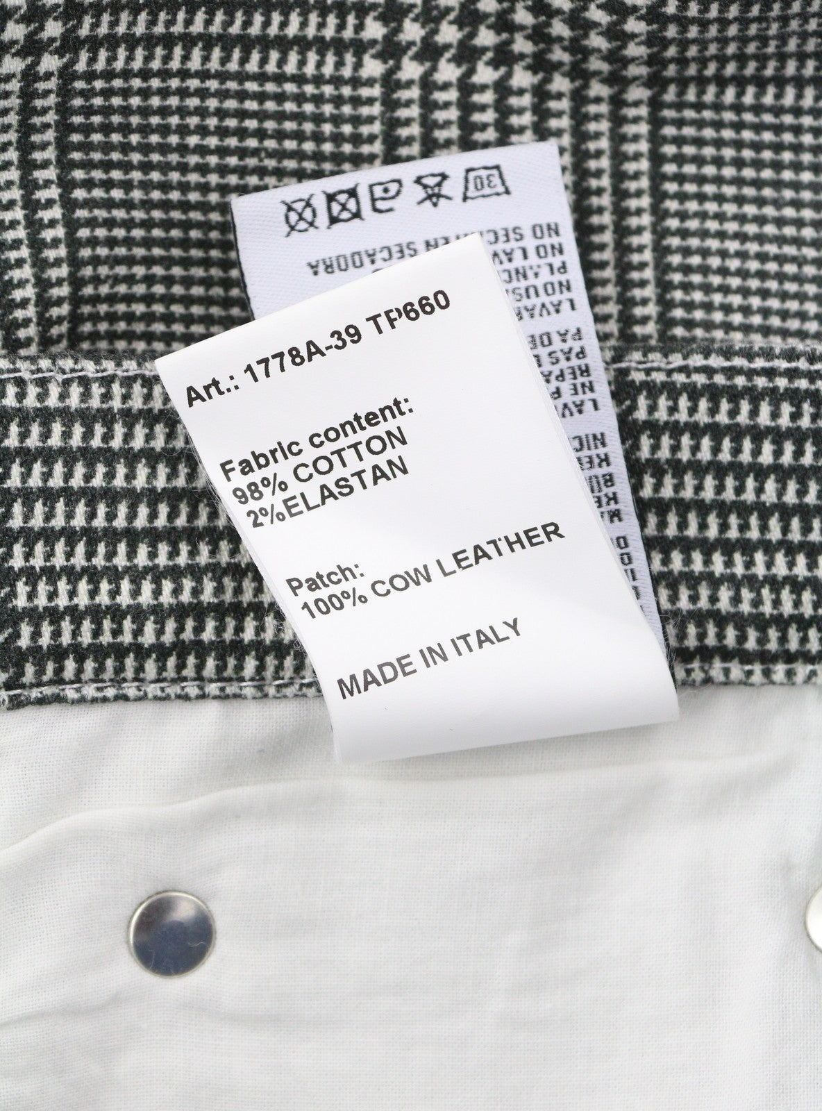 R13 Jane moteriški džinsai, 27 dydžio, marginti, languoti, tiesūs, platėjantys, tamprūs. Rekomenduojama kaina – 699 €. 