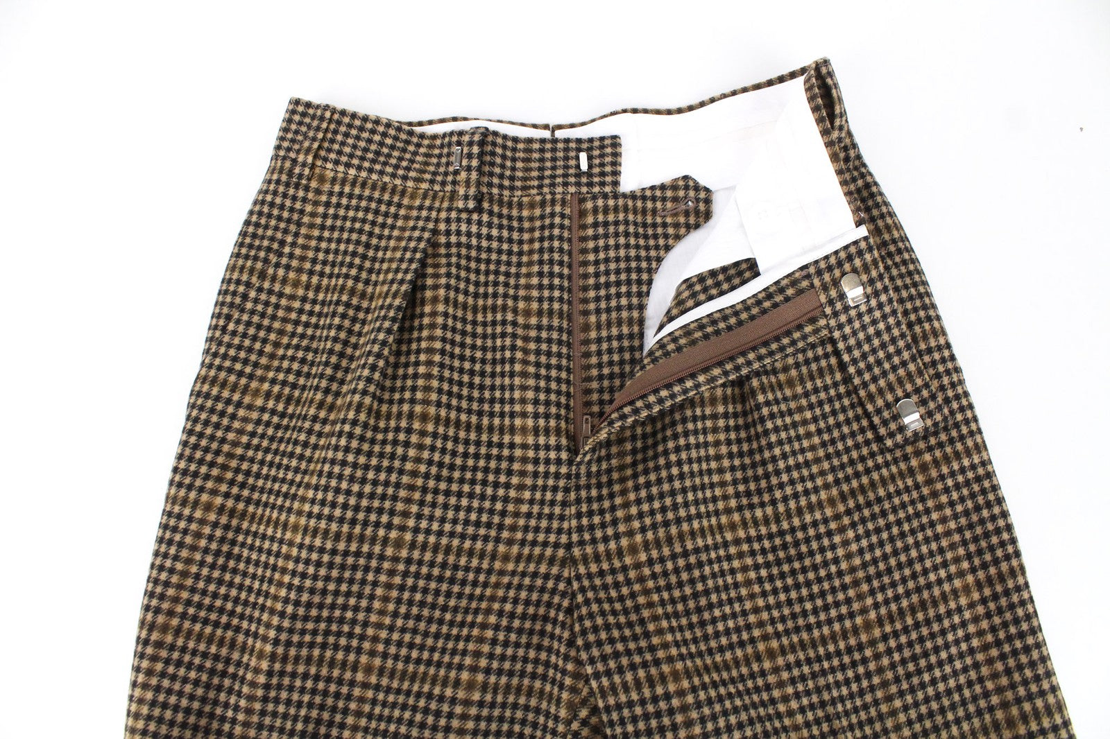 SUITSUPPLY Brescia kelnės UK24R vilnos kašmyro rudos spalvos languotas prigludęs kirpimas 