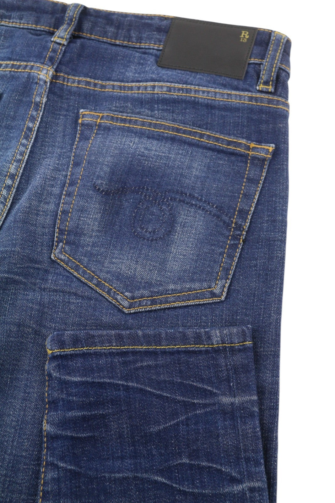 R13 baikerių berniukų moteriški džinsai, 26 Howell indigo spalvos, trumpi, aptempti, iki kulkšnių, išblukusios mėlynos spalvos. 