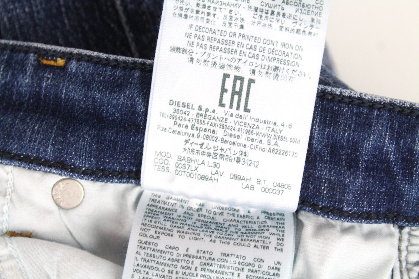 DIESEL Babhila 089AH moteriški džinsai W25/L30 tamsiai mėlyni, aptempti, tamprūs kirpimai 