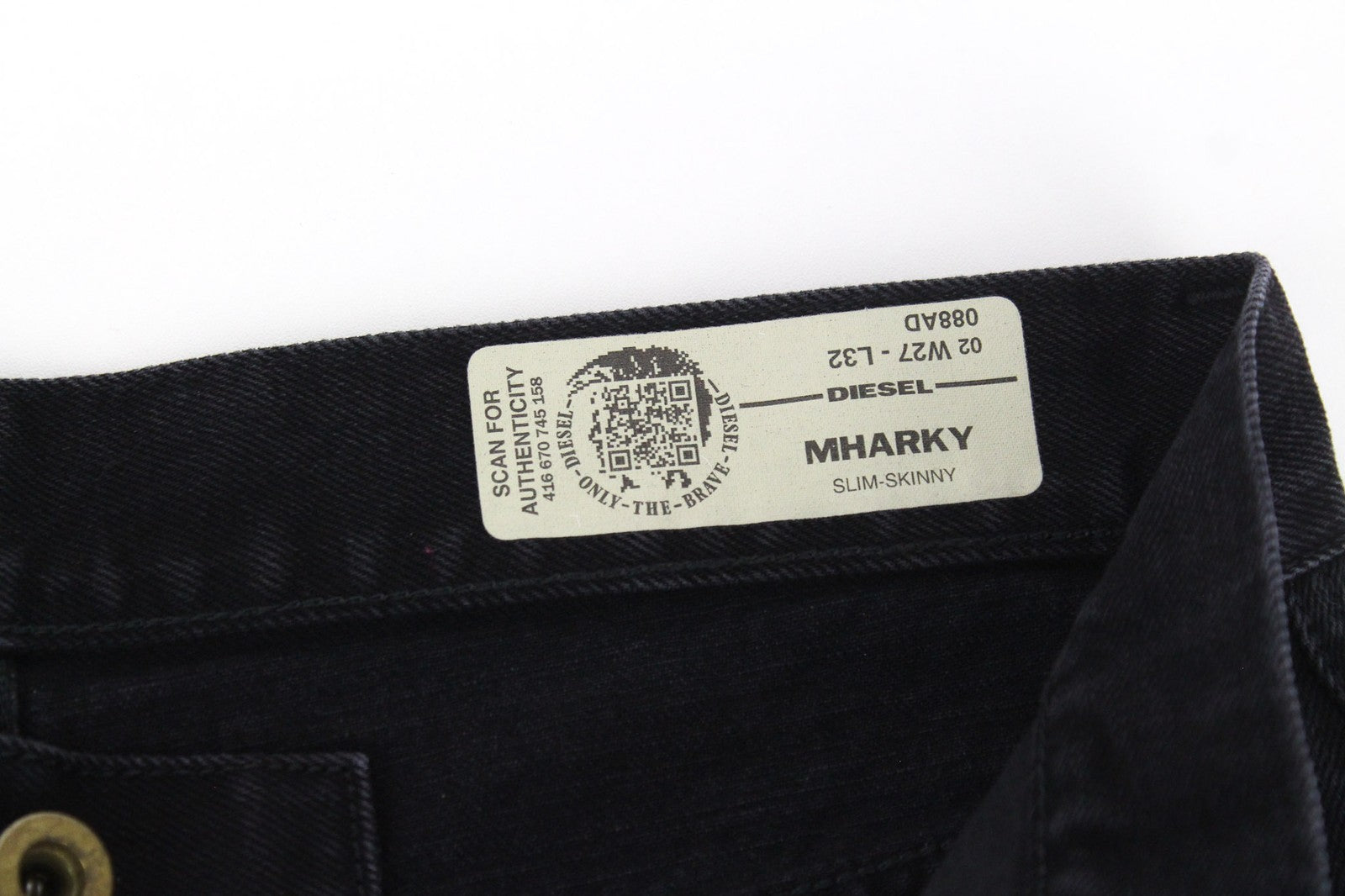 DIESEL Mharky 088AD džinsai W27/L32 juodi netempiami ploni aptempti berniukiški džinsai 