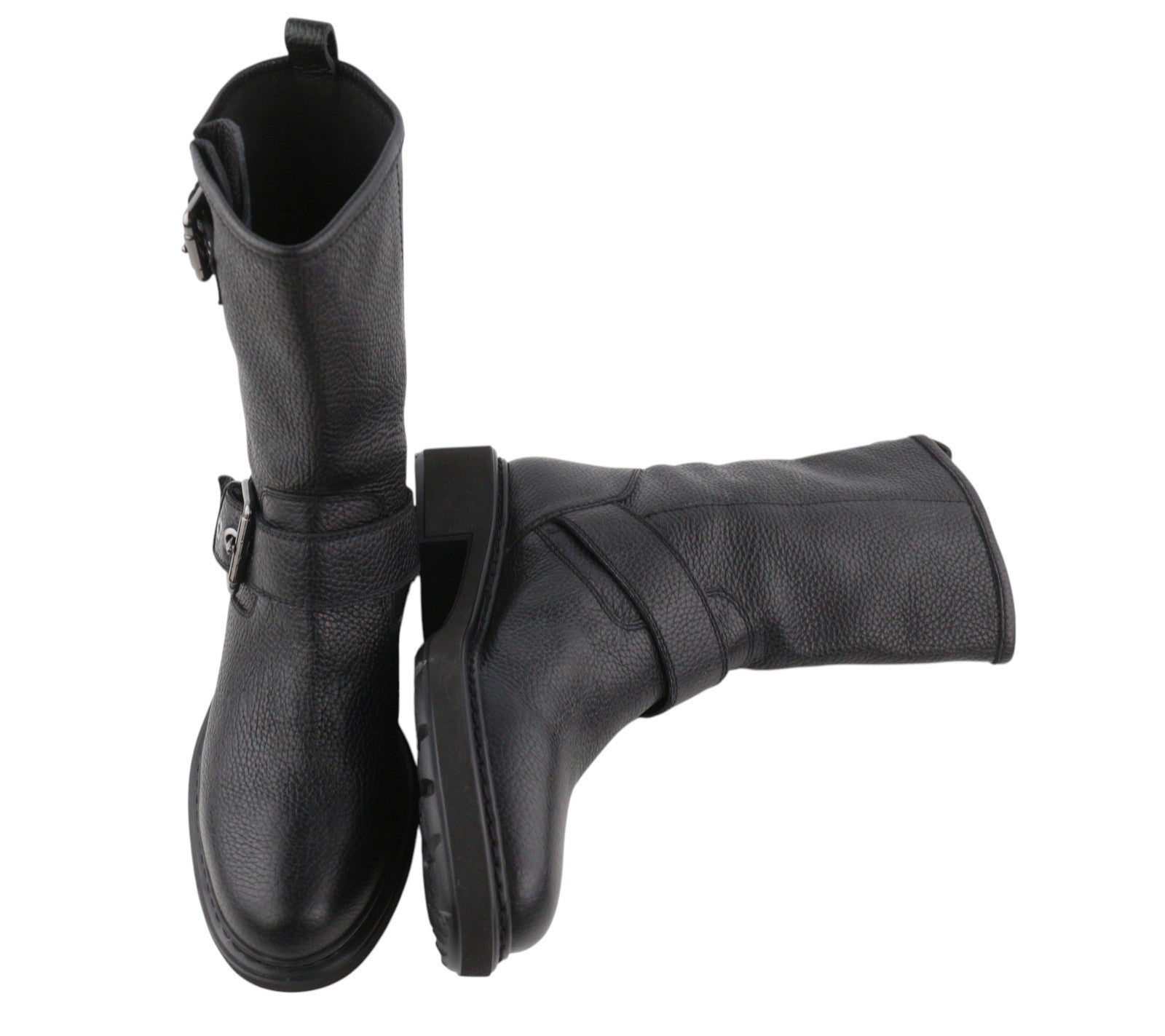 EMPORIO ARMANI X3N144 moteriški aulinukai, juodos odos, 37 dydžio, su sagtimi ir kulkšnies viduriu. Rekomenduojama kaina – 399 €. 