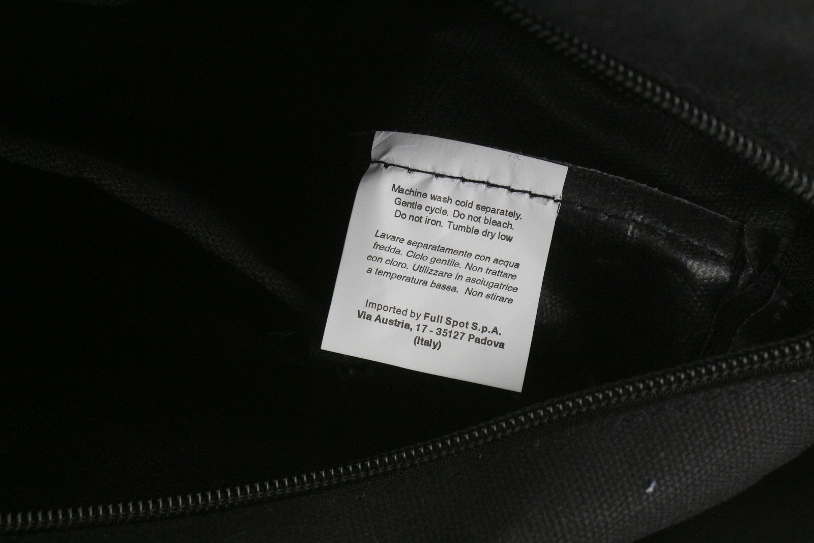 O BAG Chic moteriškas krepšys OS juodas violetinis dvigubomis rankenomis vidinis krepšys su kvadratiniu logotipu 