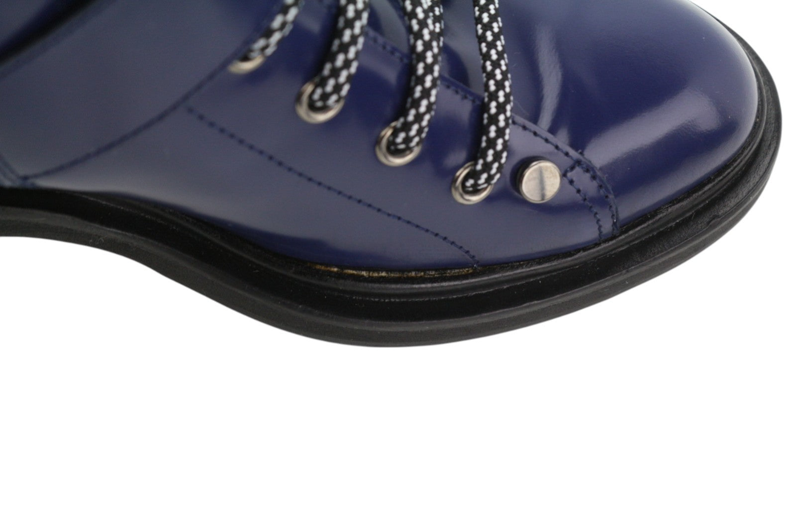 EMPORIO ARMANI moteriški aulinukai, 37 dydis, mėlyna odinė, su sagtimi, suvarstomi, užtrauktuku, vidutinio ūgio. 