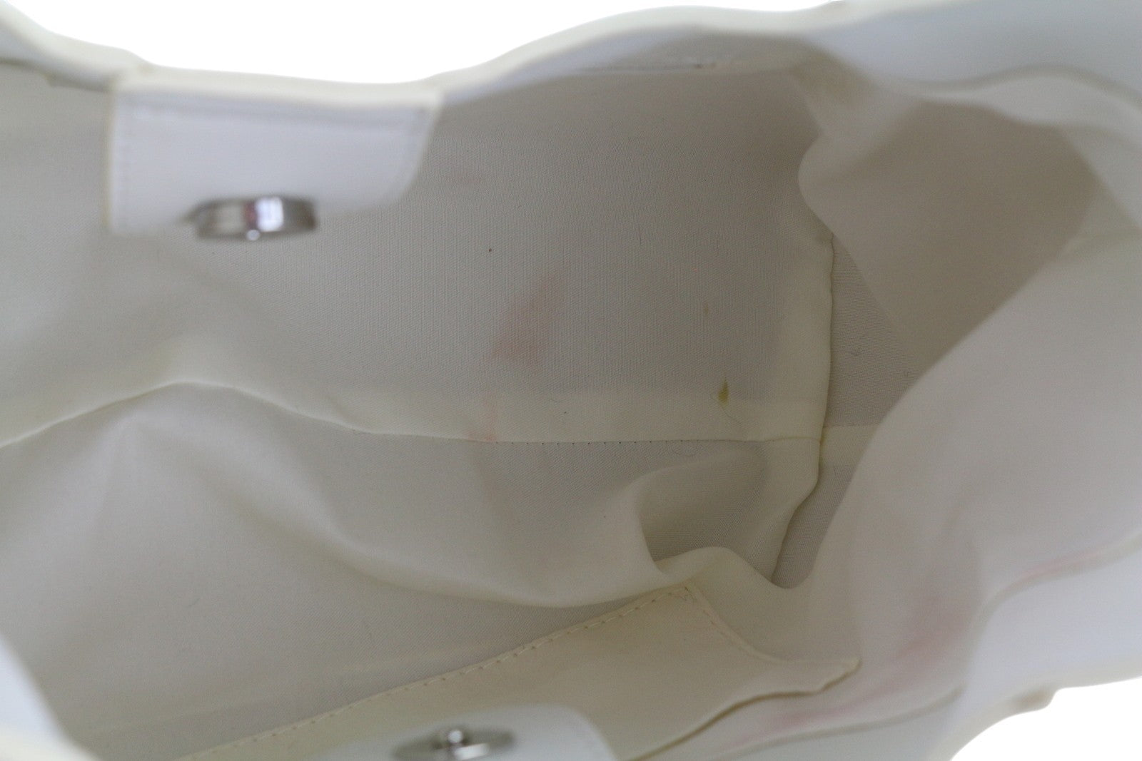 O BAG Ginevra moteriškas krepšys OS baltas su magnetiniu užsegimu, pamušalu, nešiojimui per petį, laisvalaikiui 