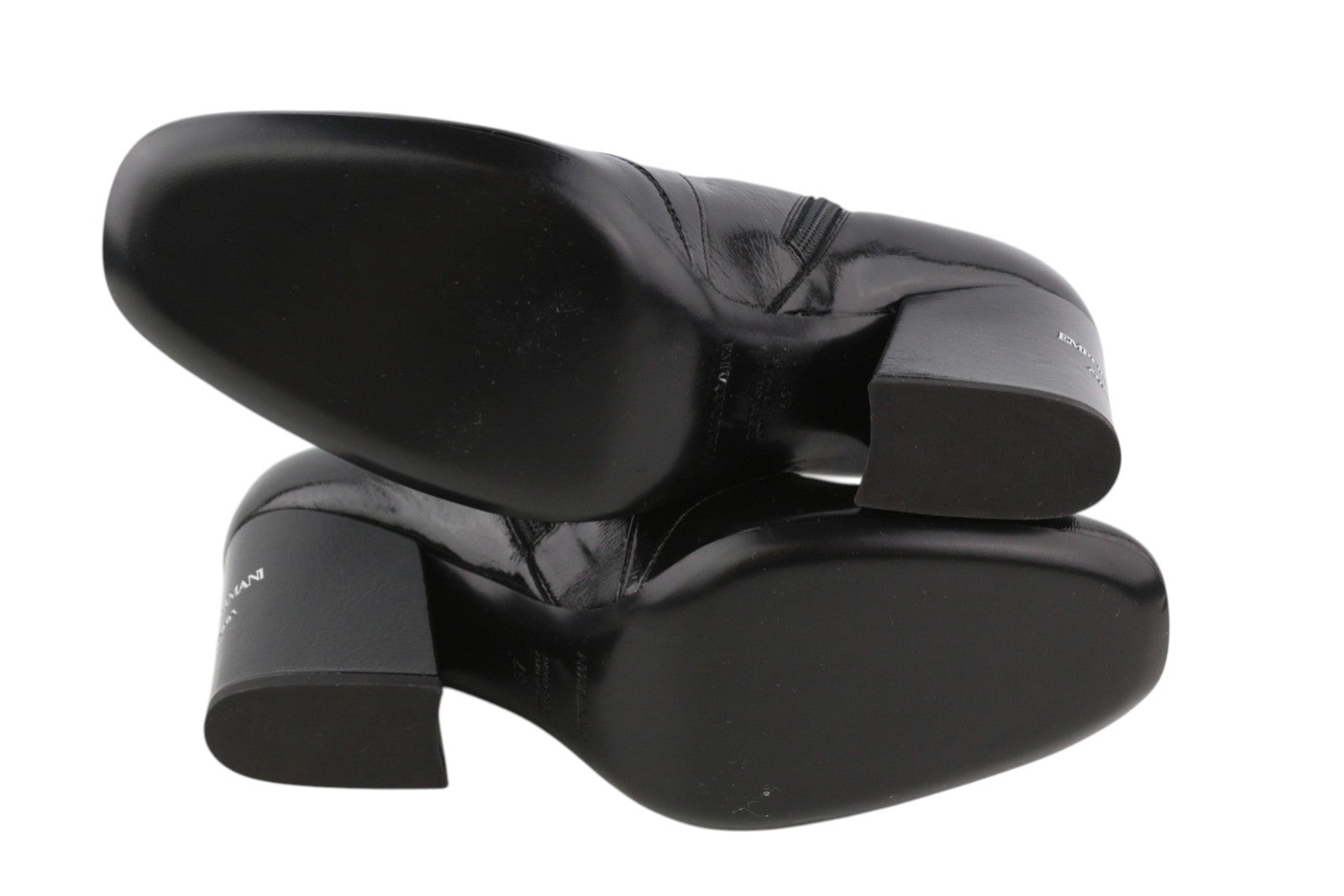 EMPORIO ARMANI moteriški aulinukai, juodi, blizgantys, odiniai, su užtrauktuku ir kulkšnies paviršiumi. 