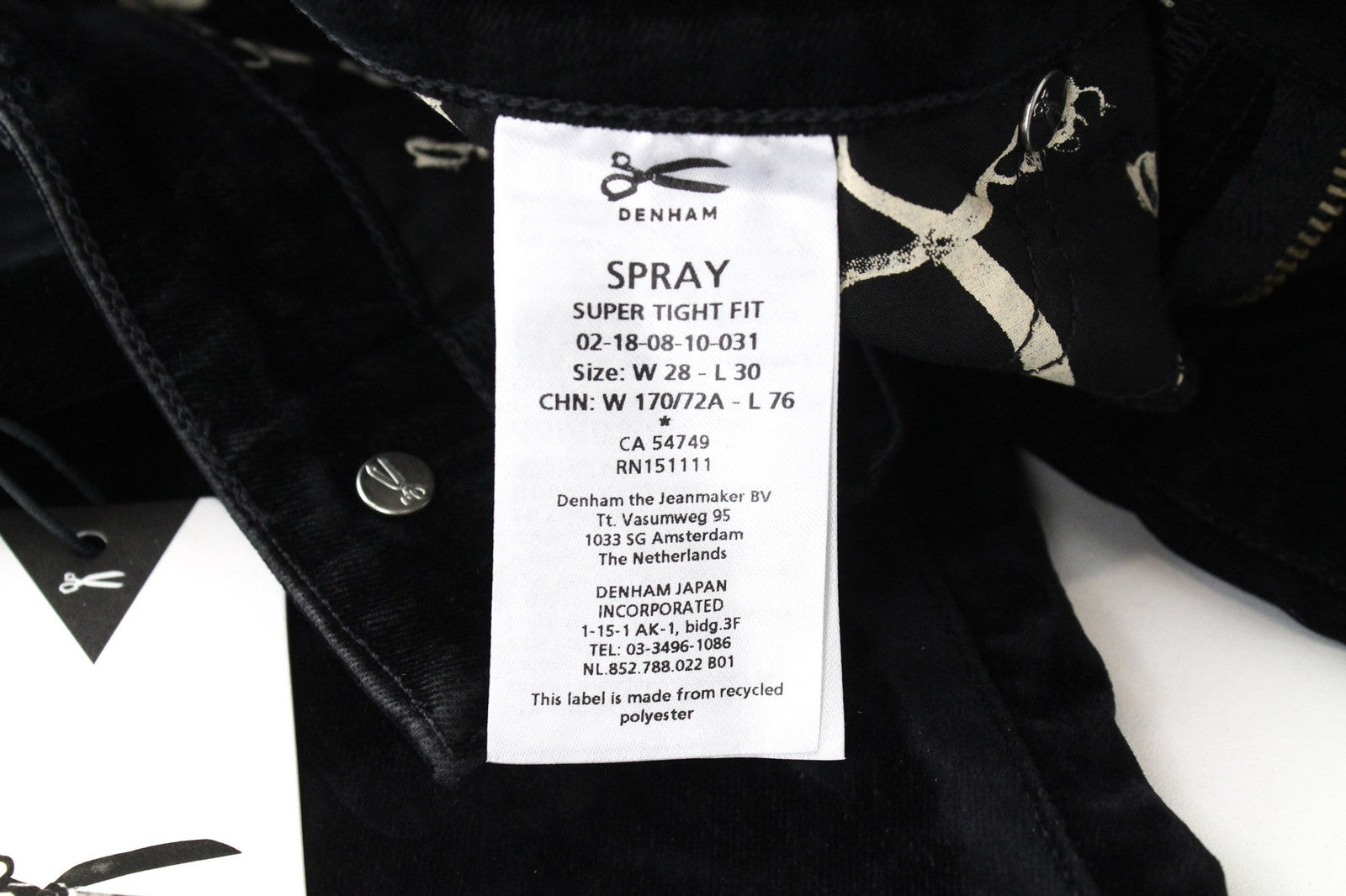 DENHAM Spray W28/L30 moteriškos itin aptemptos aksominės medvilninės juodos kelnės 