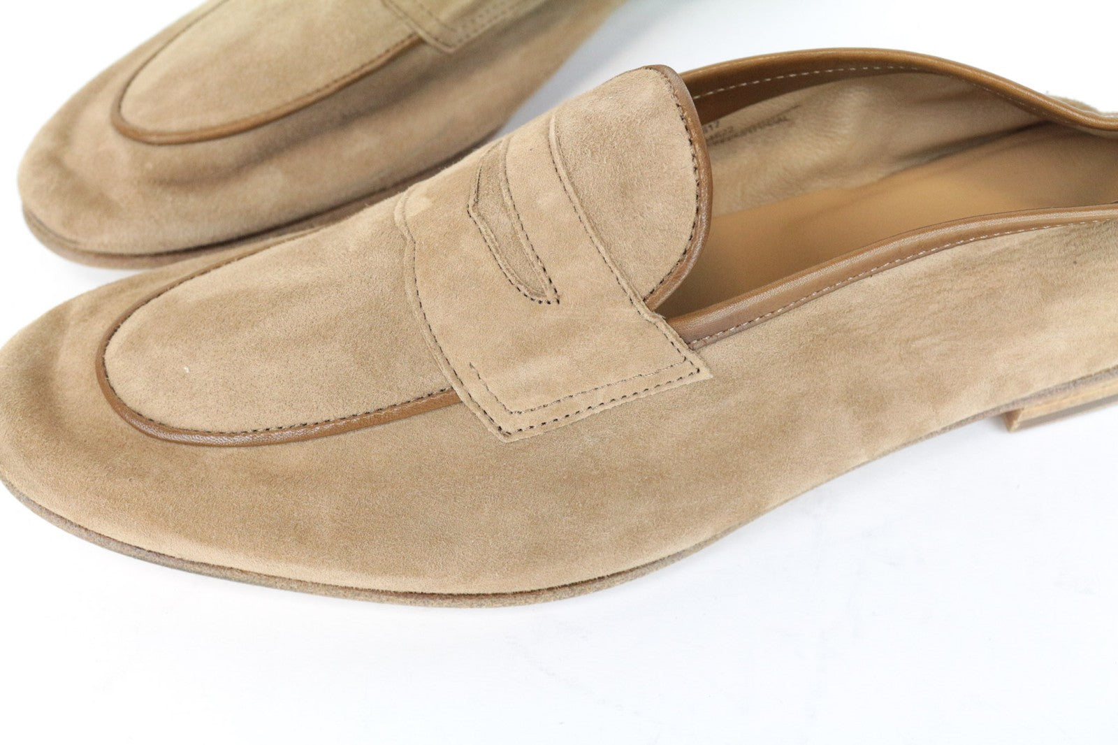 „SUITSUPPLY“ vyriški smėlio spalvos zomšiniai mokasinai, 42,5 dydžio, veršiuko odos mokasinai, išmanūs 