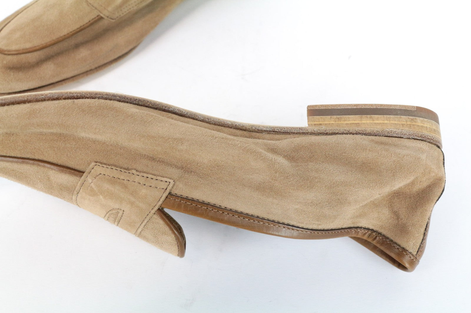 „SUITSUPPLY“ vyriški smėlio spalvos zomšiniai mokasinai, 42,5 dydžio, veršiuko odos mokasinai, išmanūs 