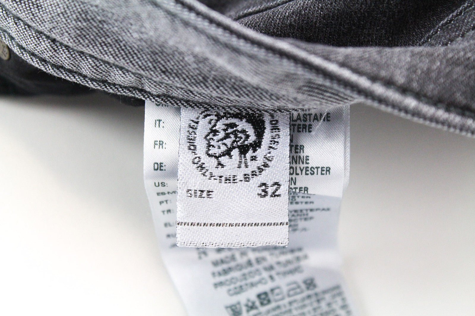 DIESEL Thommer 0687J vyriški džinsai W32/L30 Slim Skinny pilki medvilniniai skalbti džinsai 