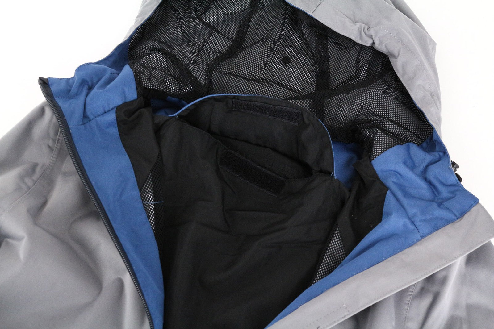 TUCANO URBANO Ire moteriška pilka, užtrauktuku užsegama, kvėpuojanti ir vandeniui atspari striukė M dydžio 