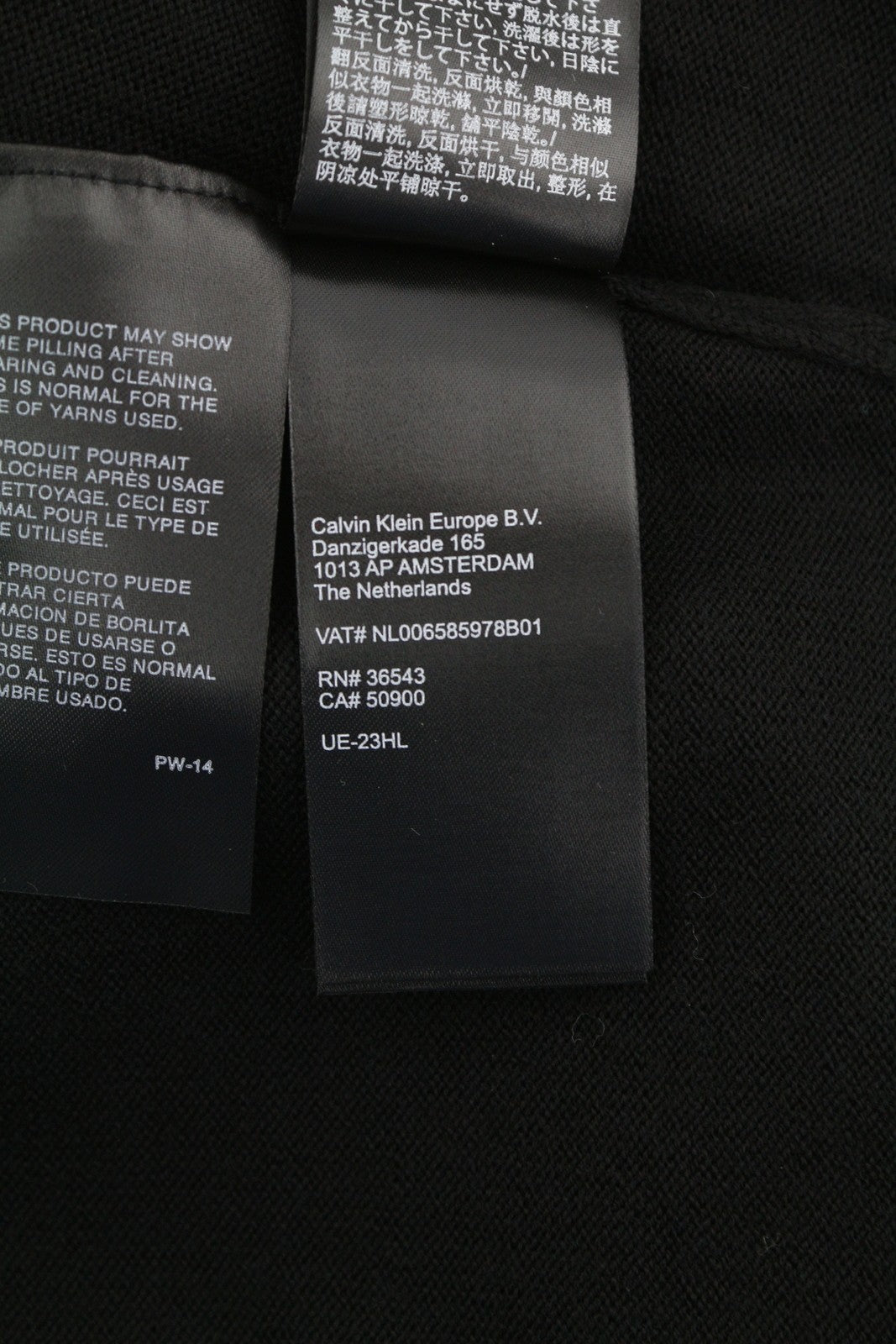 CALVIN KLEIN Merino Rws Turtle vyriškas megztinis M, juodas, megztas logotipu, rekomenduojama kaina – 189 USD 