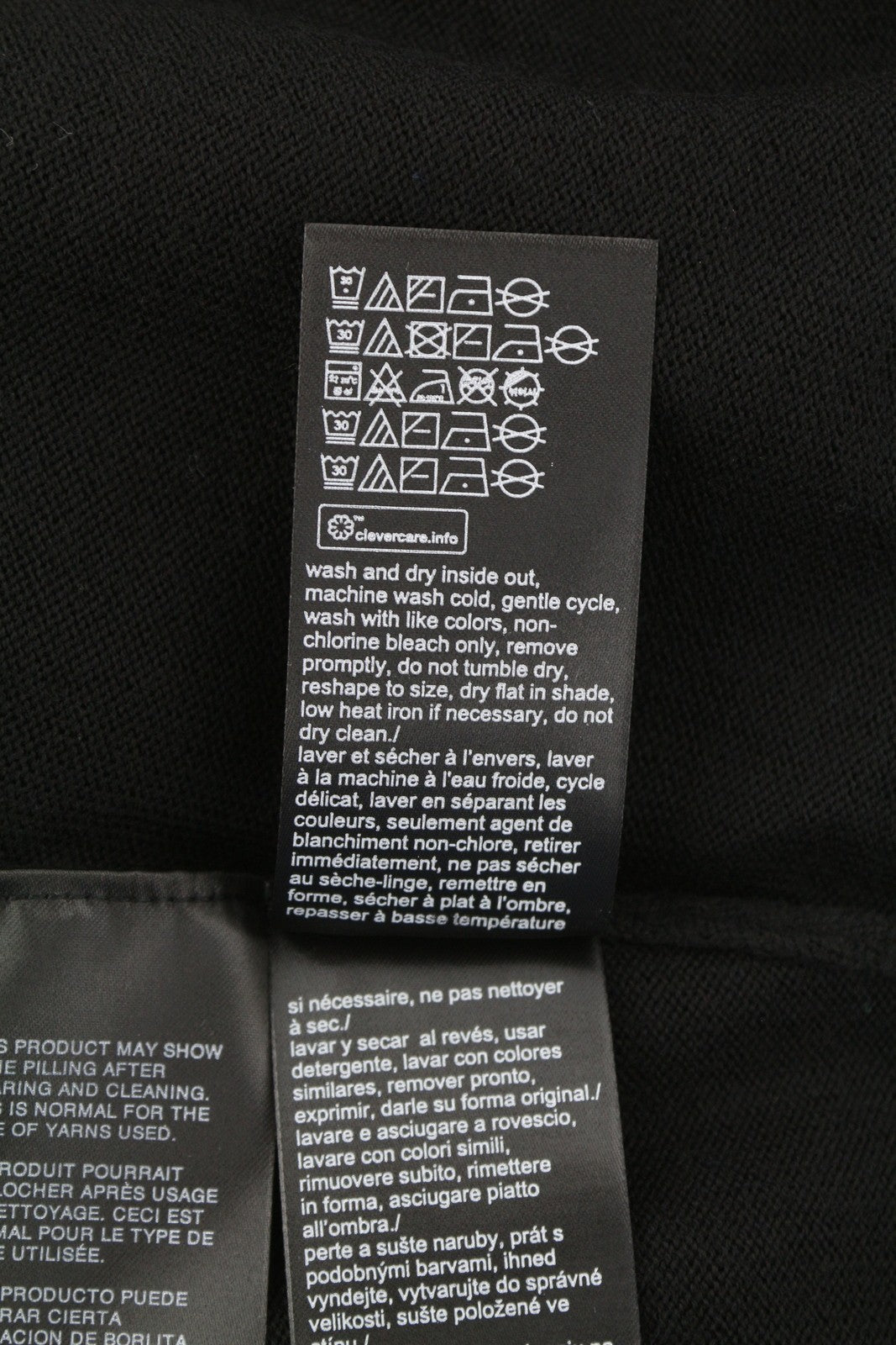 CALVIN KLEIN Merino Rws Turtle vyriškas megztinis M, juodas, megztas logotipu, rekomenduojama kaina – 189 USD 