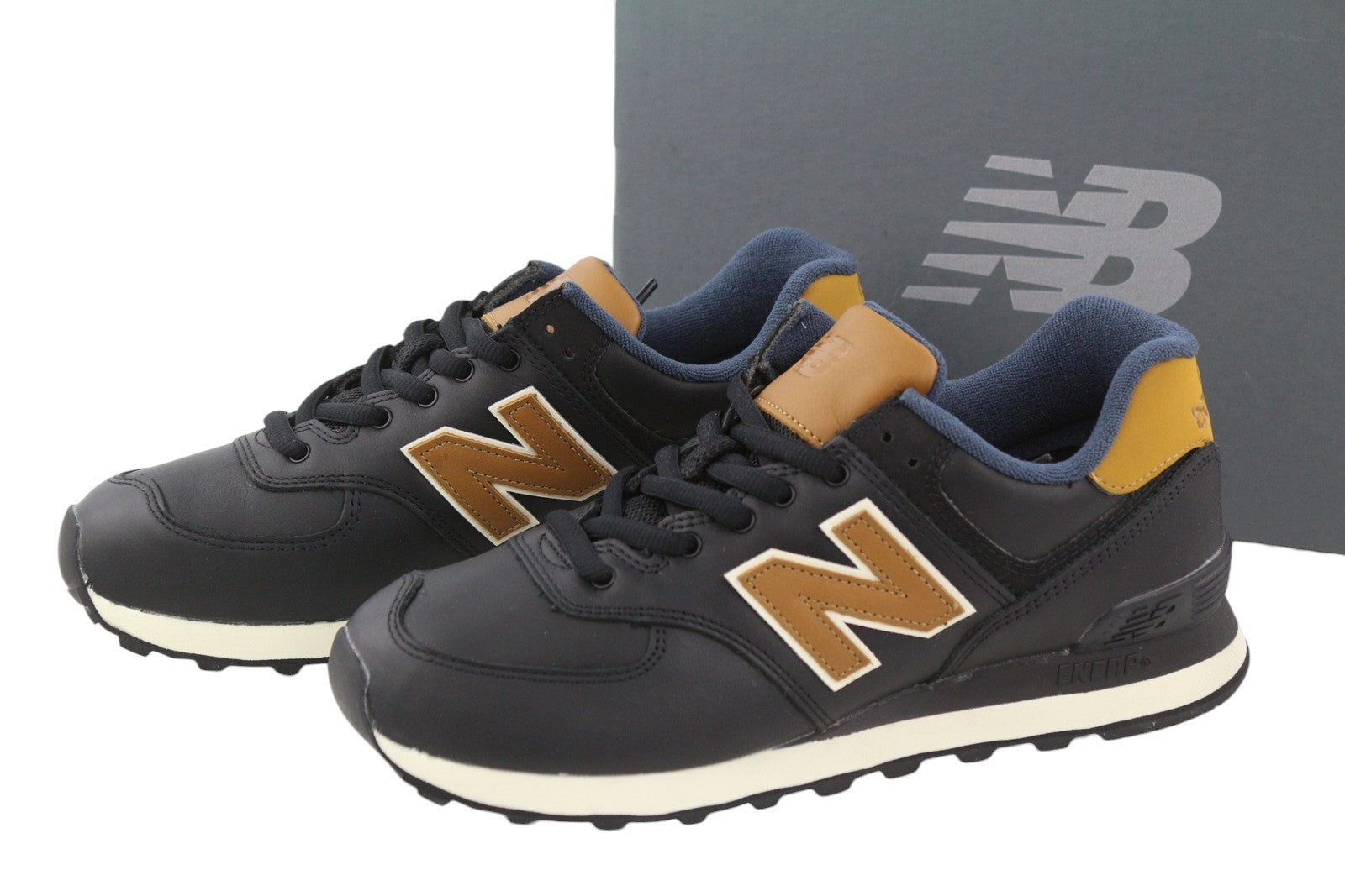 NEW BALANCE 574 vyriški sportbačiai, juodi, odiniai, žemapadžiai, nėriniuoti, patogūs, EU41.5. 