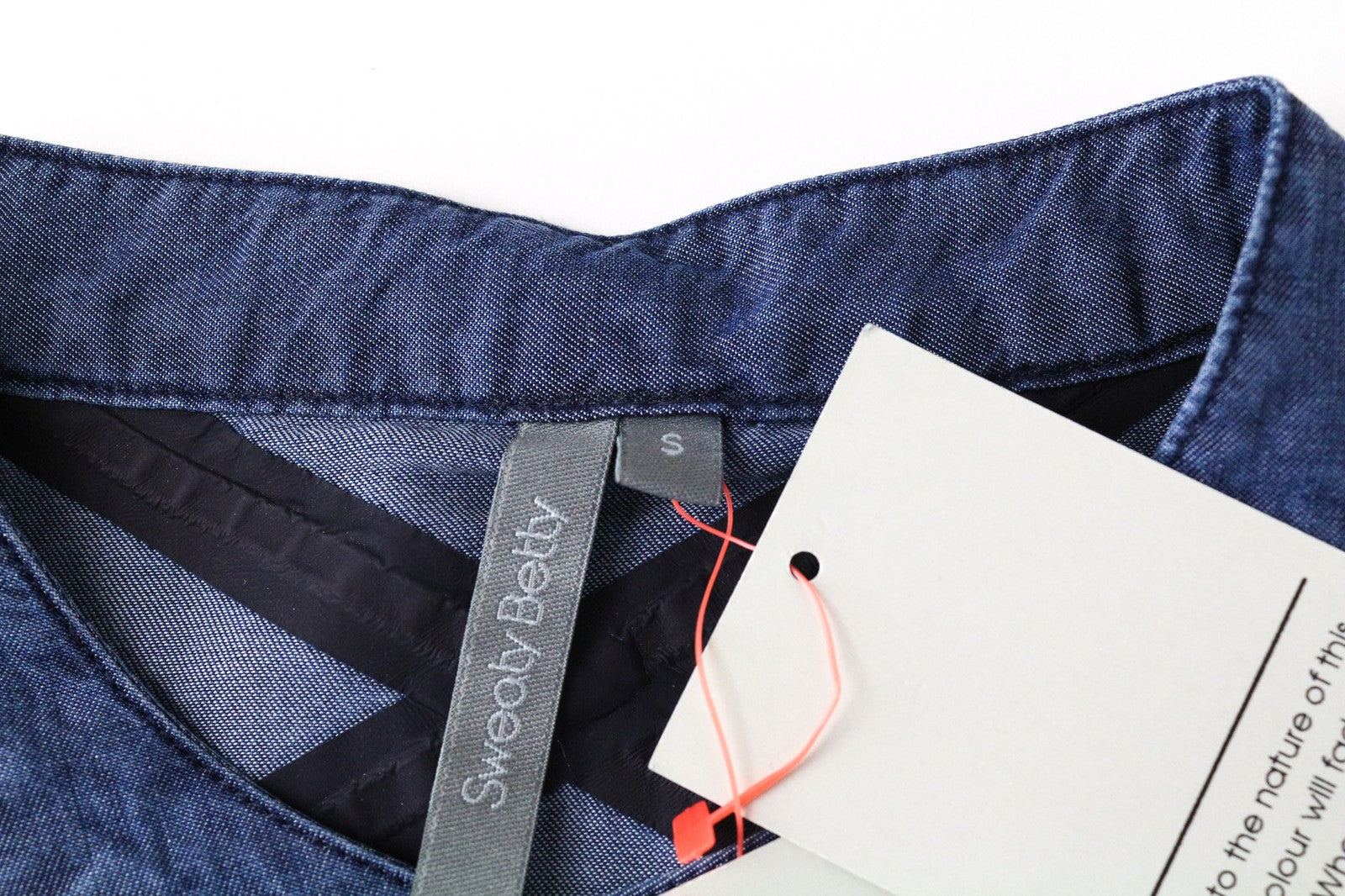 SWEATY BETTY Kvasir Luxe moteriška suknelė S ilgio, marškinių stiliaus, džinsinio midi melanžo spalvos 