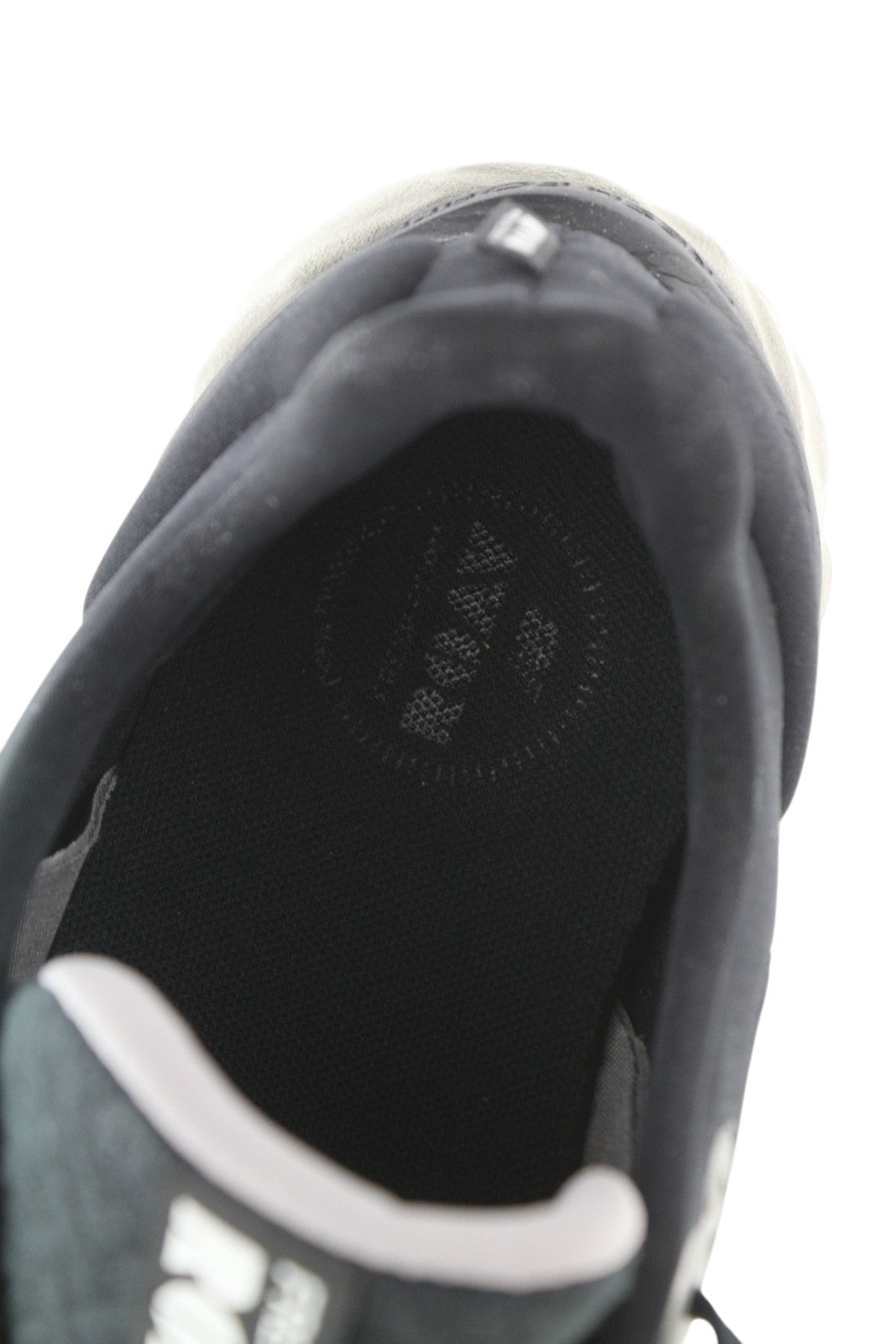 NEW BALANCE ROAV V2 vyriški sportbačiai, juodi, 47.5 €, „Fresh Foam“ žemapadžiai sportiniai bateliai. 