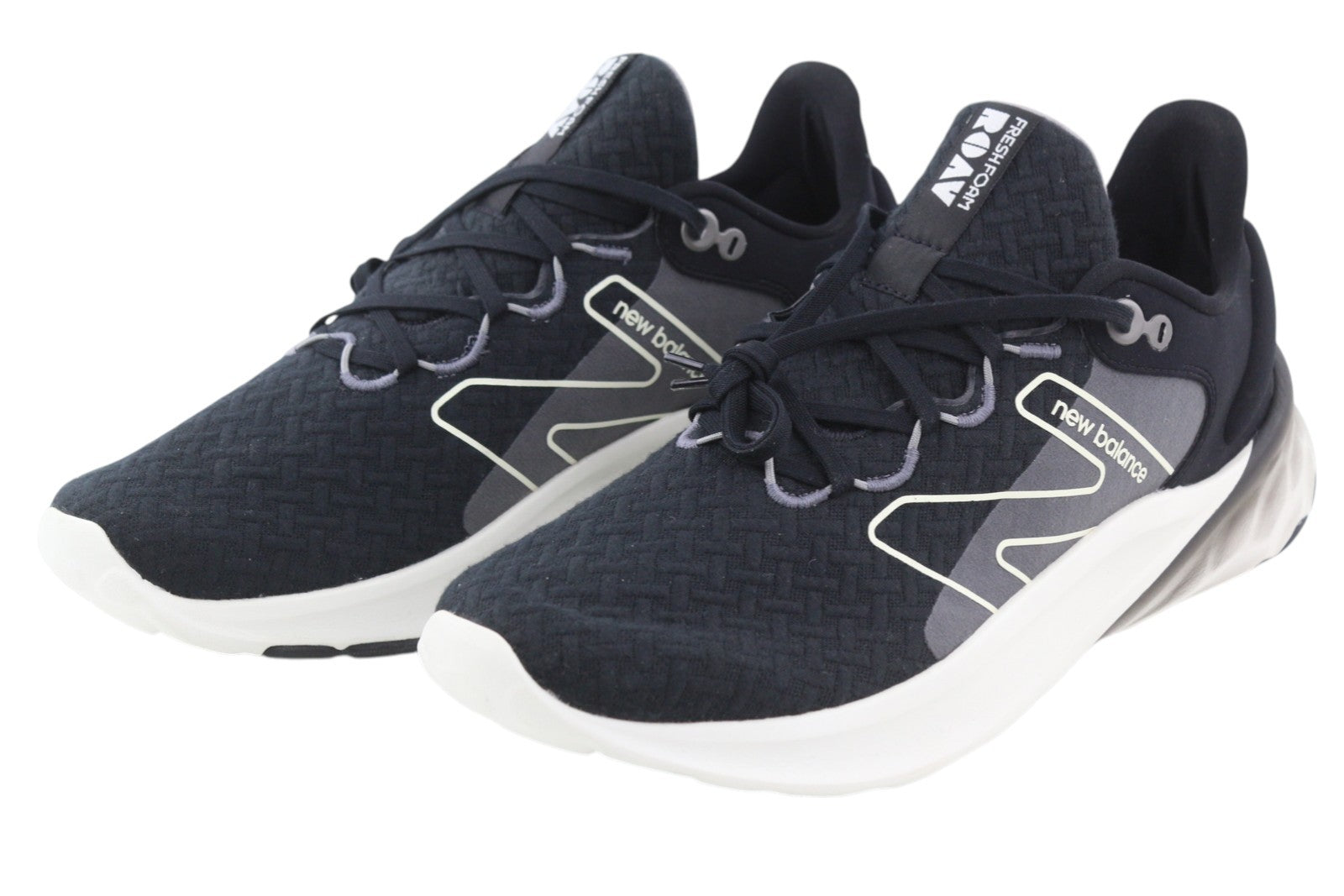 NEW BALANCE ROAV V2 vyriški sportbačiai, juodi, 47.5 €, „Fresh Foam“ žemapadžiai sportiniai bateliai. 