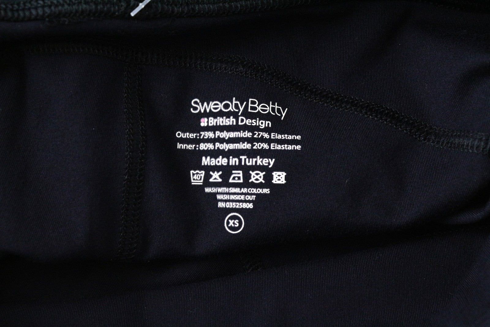 SWEATY BETTY Aerial 2in1 šortai XS dydžio, violetiniai, tamprūs, sportui, šokiams 