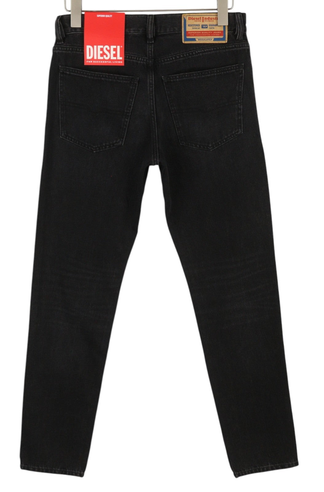 DIESEL 1995 D-Sark 09B88 vyriški džinsai W29/L32 juodi, prigludę, tiesaus kirpimo, rekomenduojama kaina 185 € 