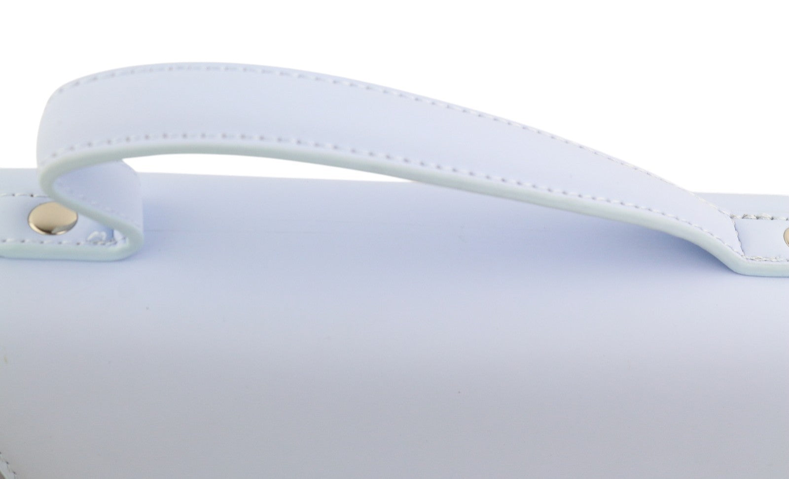 O BAG Praga moteriška rankinė OS šviesiai mėlyna su reguliuojamu dirželiu, pusmėnulio formos per petį su logotipu 