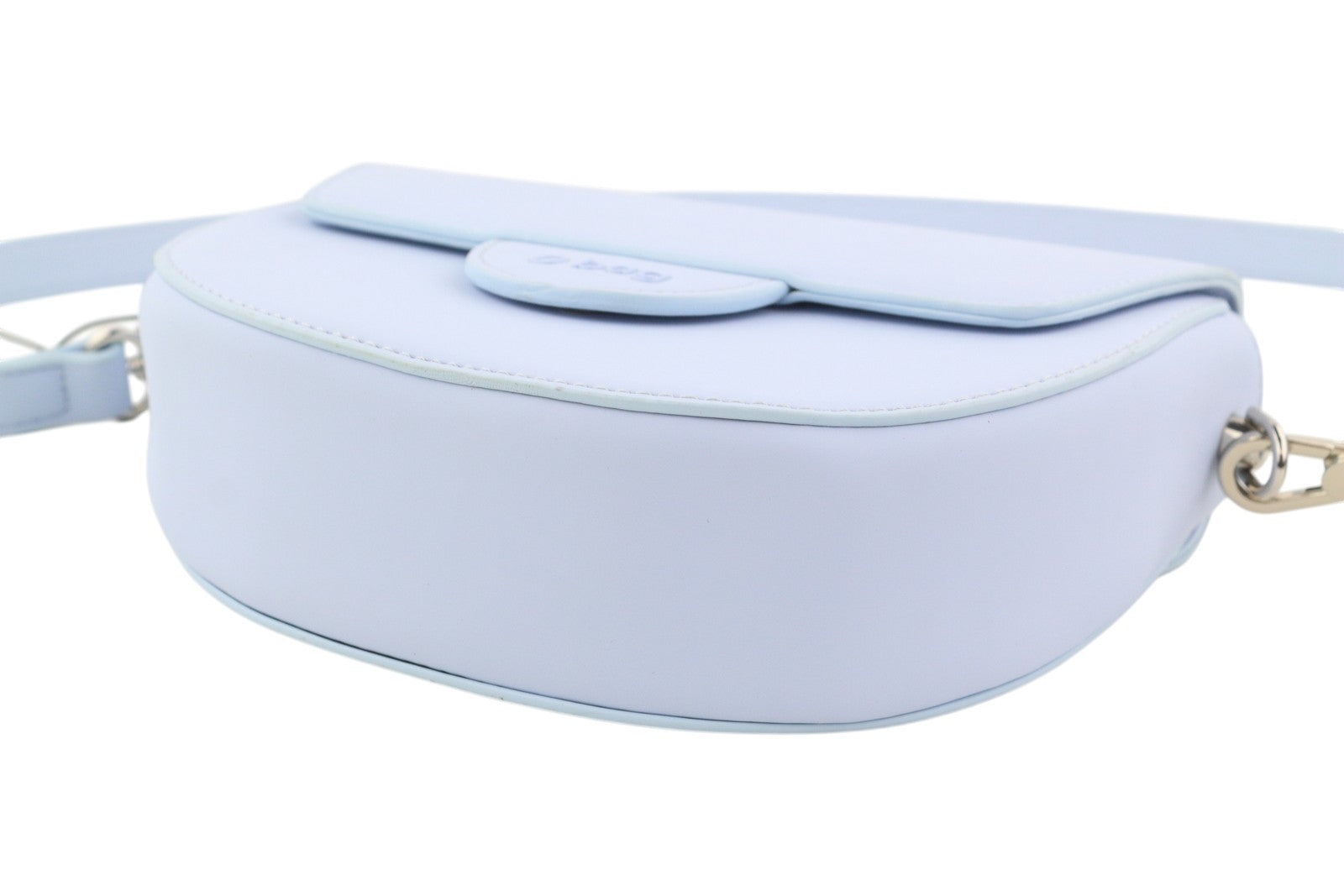 O BAG Praga moteriška rankinė OS šviesiai mėlyna su reguliuojamu dirželiu, pusmėnulio formos per petį su logotipu 