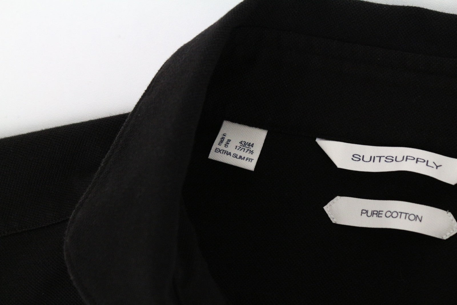 SUITSUPPLY vyriški marškinėliai 43/44/17/17.5 ypač ploni, juodos medvilnės marškinėliai su iškirpte 