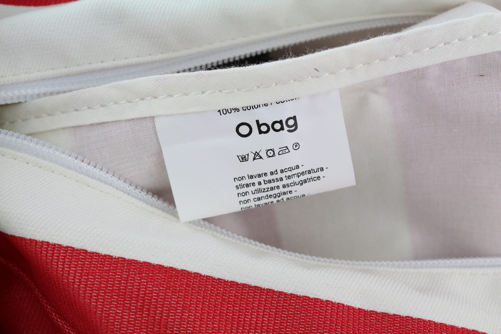 O BAG moteriškas krepšys OS šviesiai pilkas, vidinis, užtrauktuku, dvigubomis rankenomis, kvadratinis, laisvalaikio stiliaus. 